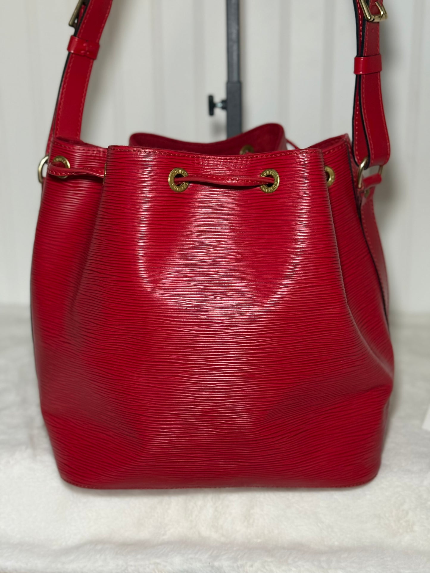 Louis Vuitton Red Epi Petit Noe
