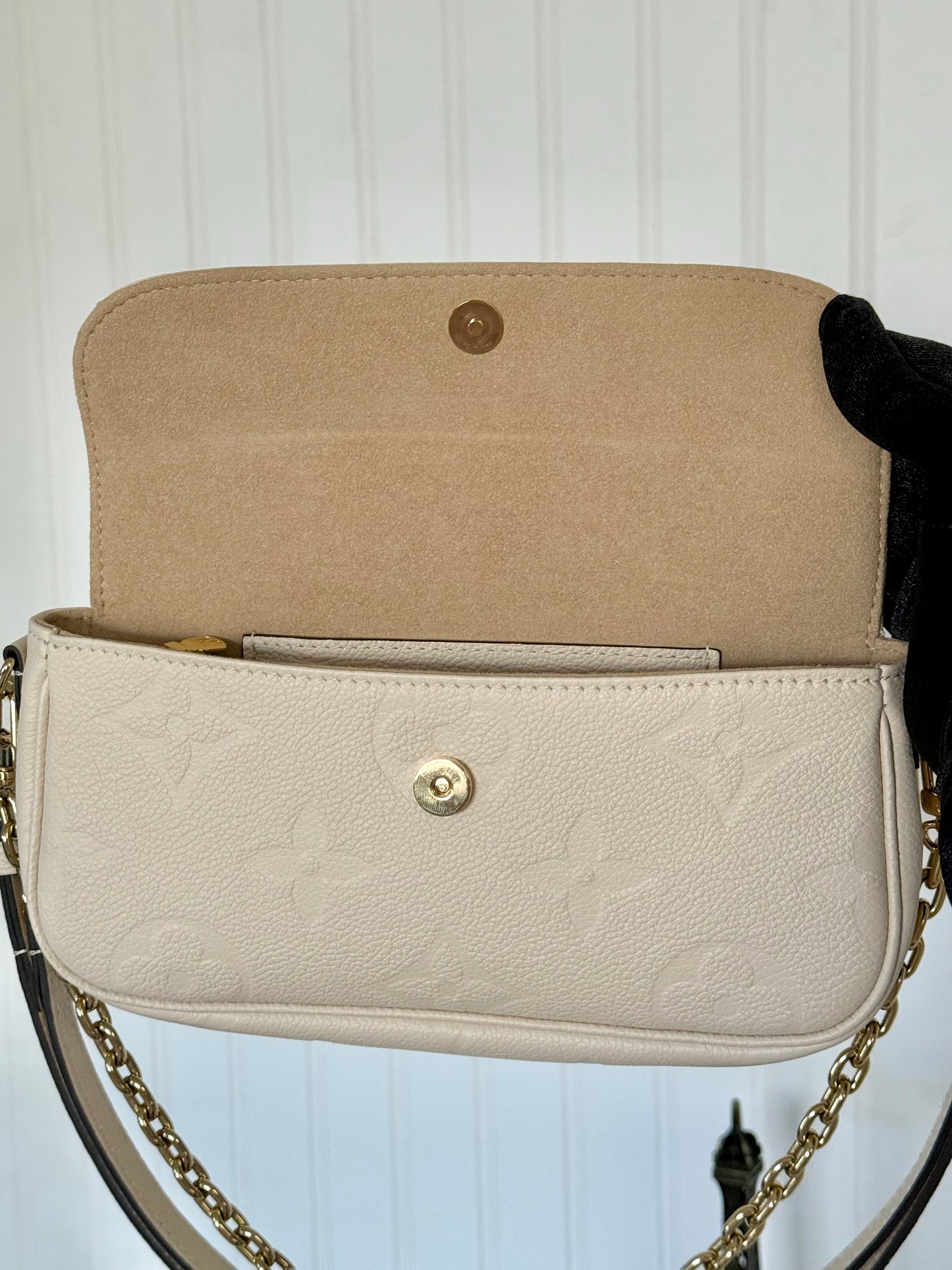 Louis Vuitton Ivy Wallet on Chain Cream Empreinte
