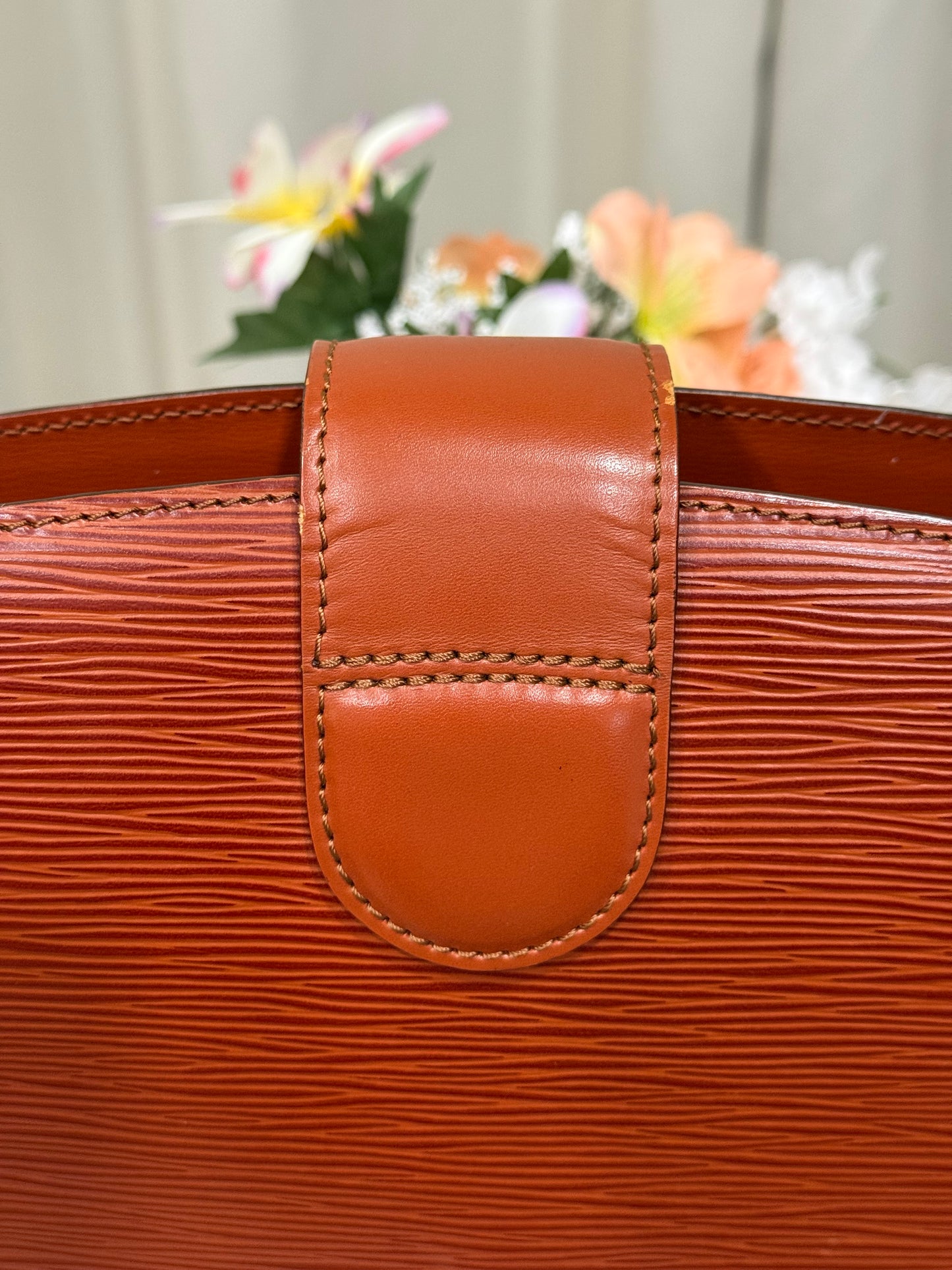 Louis Vuitton Capucines Epi Cognac/Fawn Crossbody