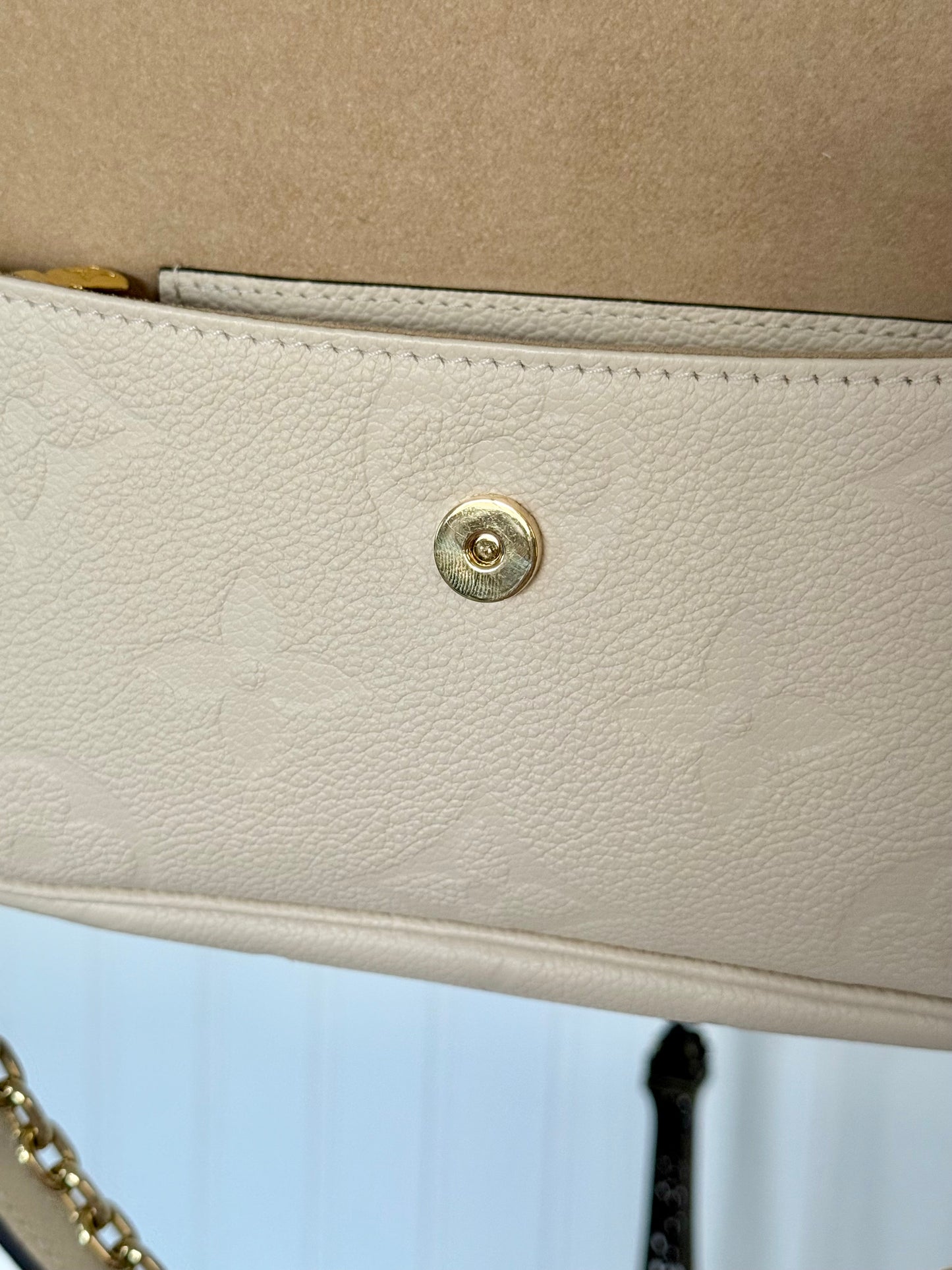 Louis Vuitton Ivy Wallet on Chain Cream Empreinte