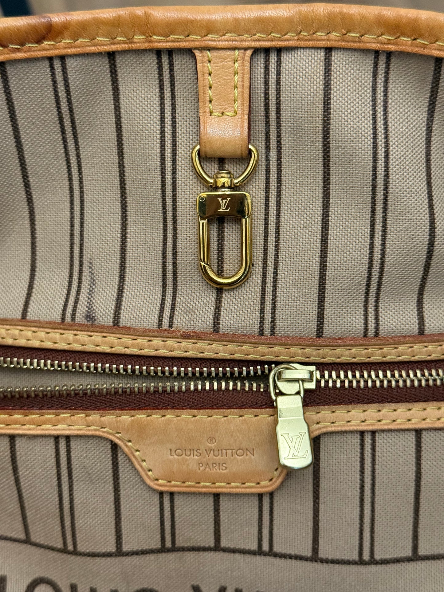 Louis Vuitton Neverfull GM Mono Beige