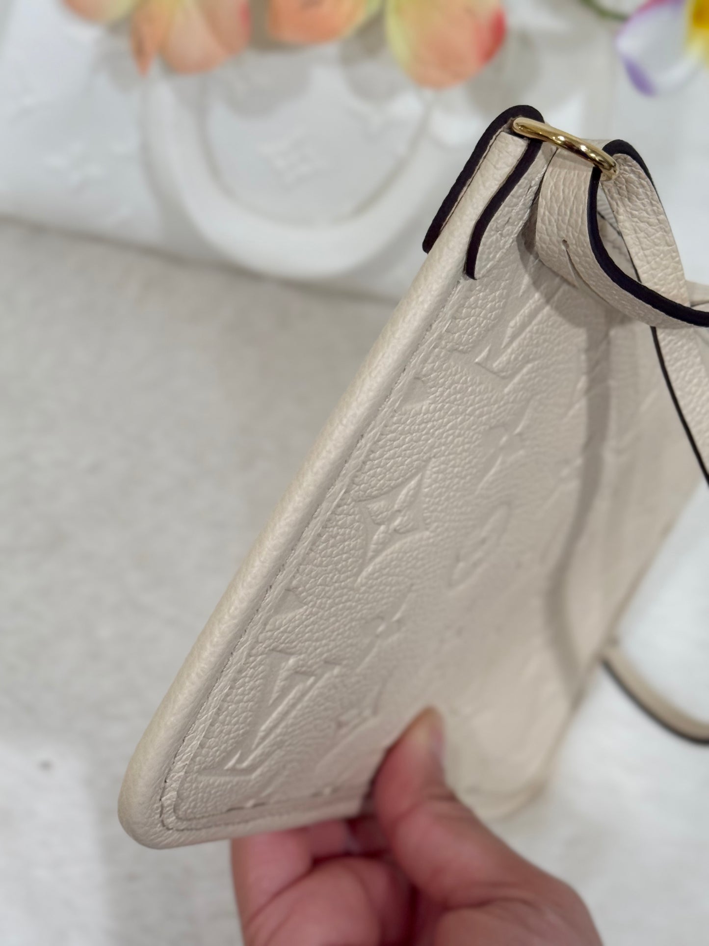 Louis Vuitton Carryall PM Creme