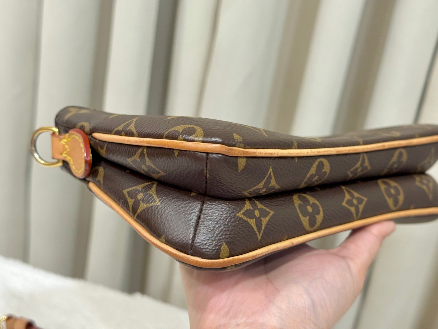 Louis Vuitton Pochette Liv Mono