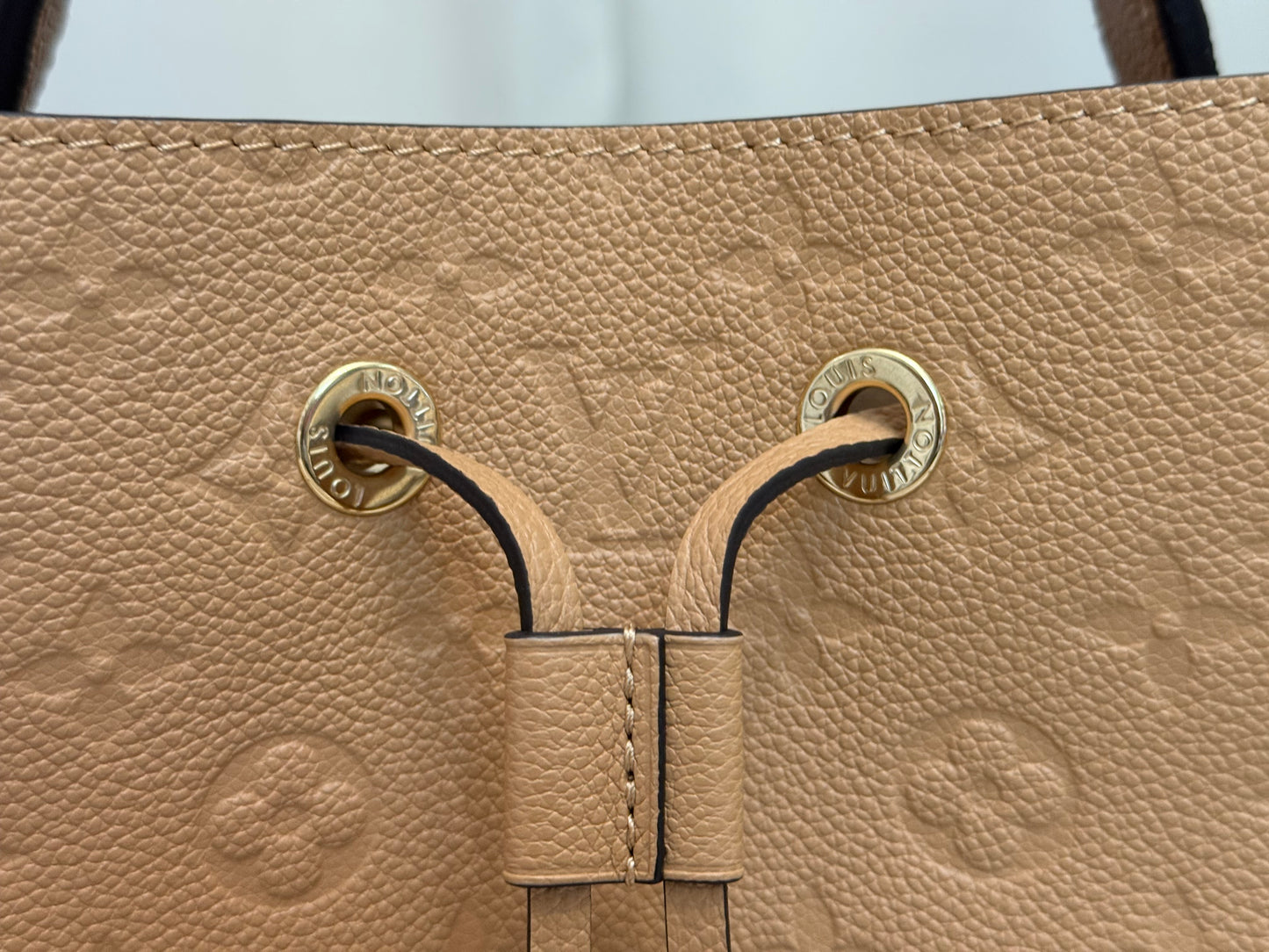 Louis Vuitton Neonoe MM Empreinte Arizona
