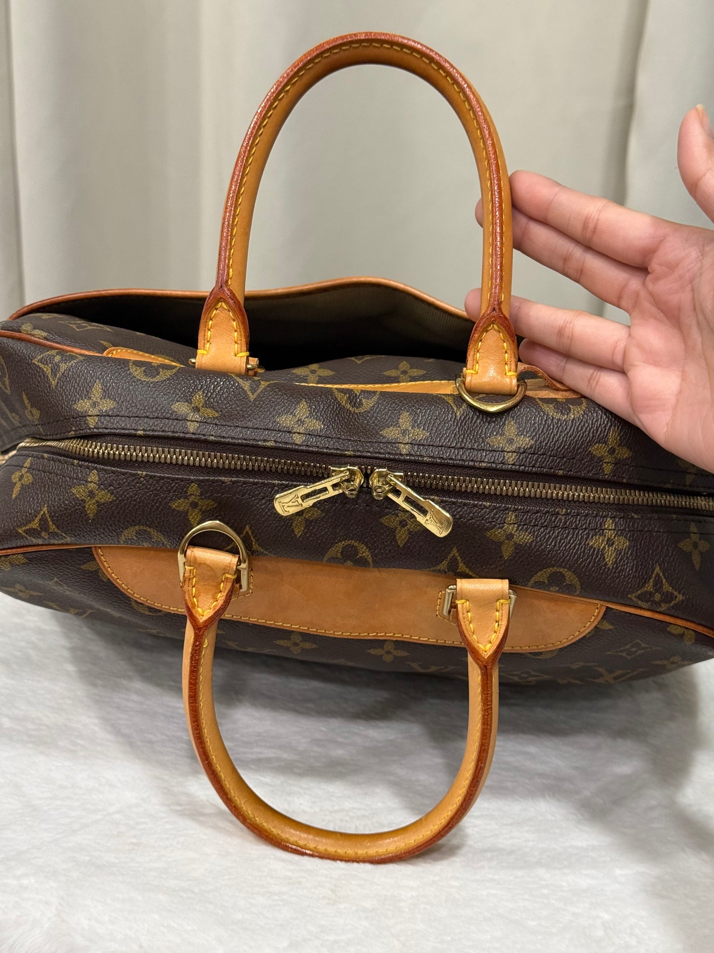 Louis Vuitton Deauville Mono