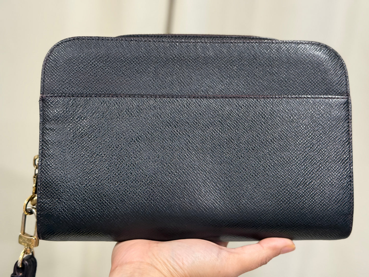 Louis Vuitton Taiga Baikal Clutch Noir/Black