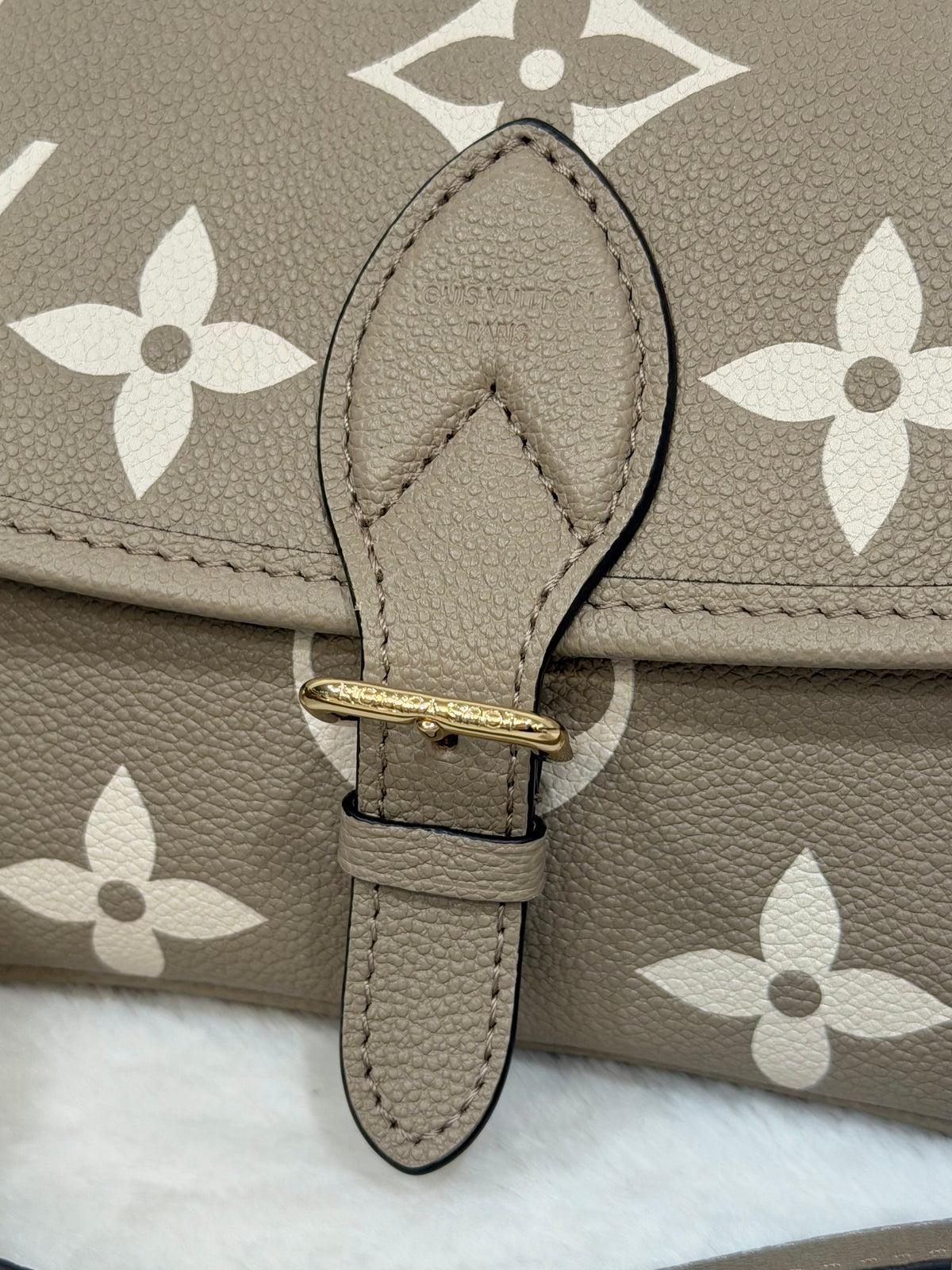 Louis Vuitton Diane Empreinte Bicolor Turtledove/Cream