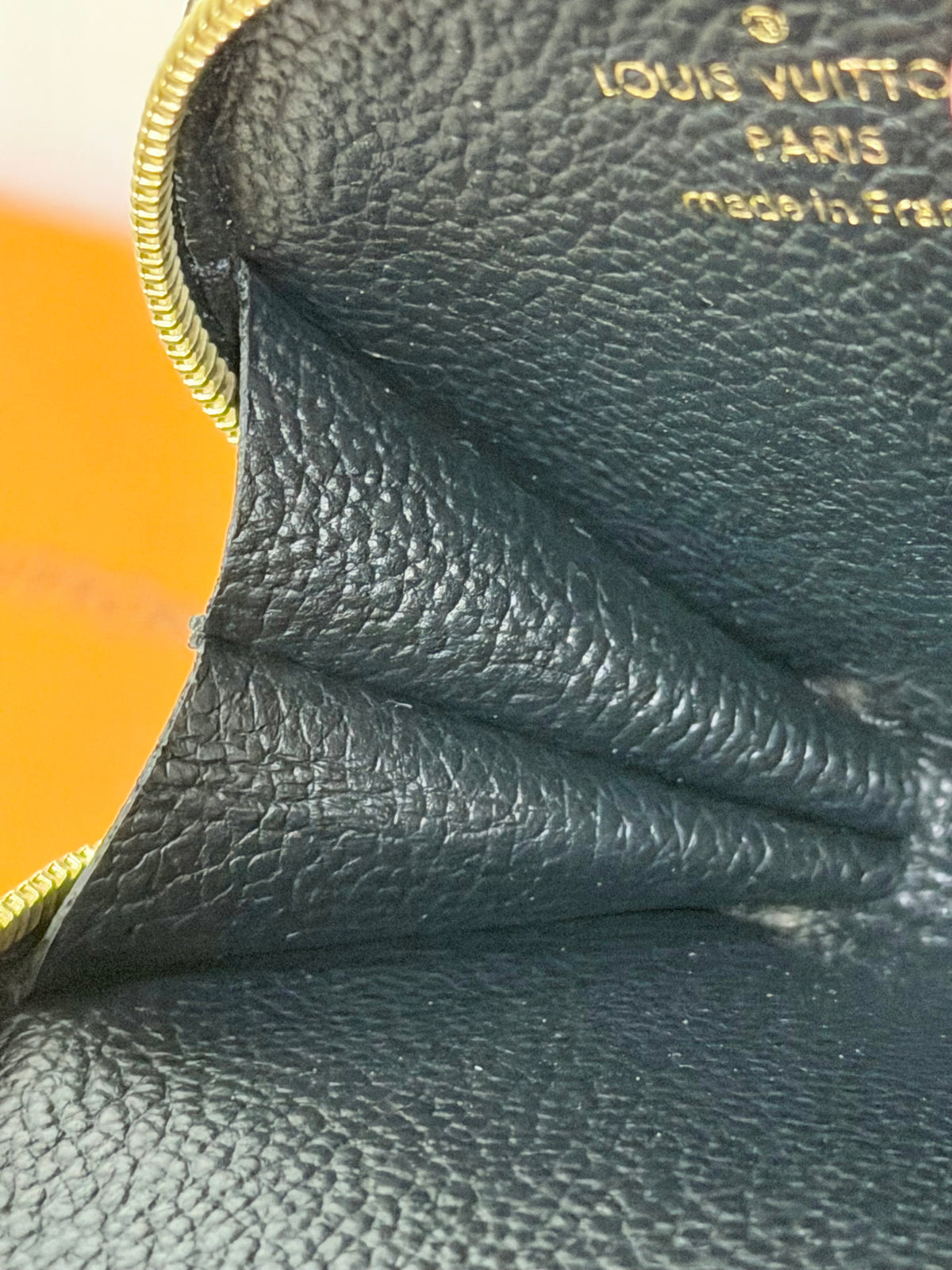 Louis Vuitton Round Coin Pouch Mono Giant Black/Creme