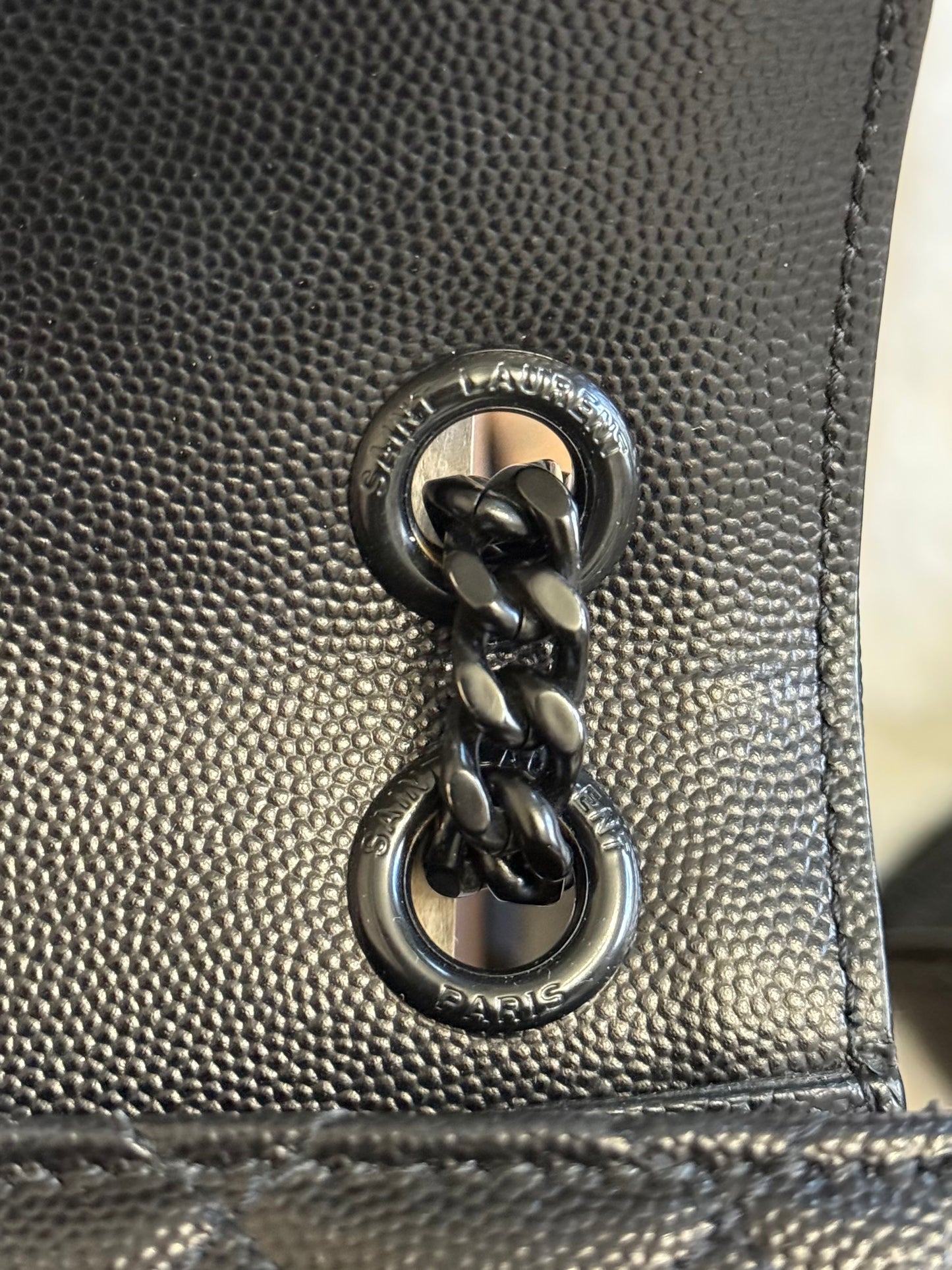 Yves Saint Laurent BLACK ENVELOPE MEDIUM IN QUILTED GRAIN DE POUDRE EMBOSSED LEATHER BLACK HW