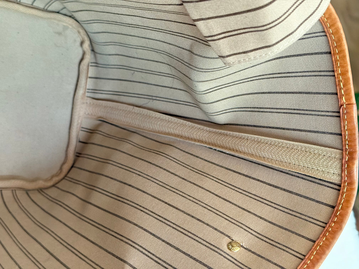 Louis Vuitton Neverfull MM Mono Beige