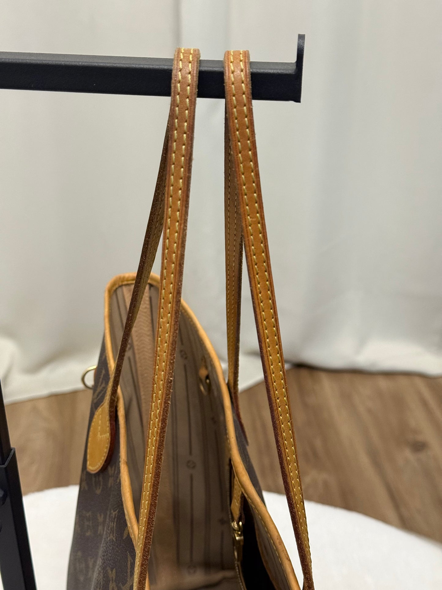 Louis Vuitton Neverfull MM Mono Beige