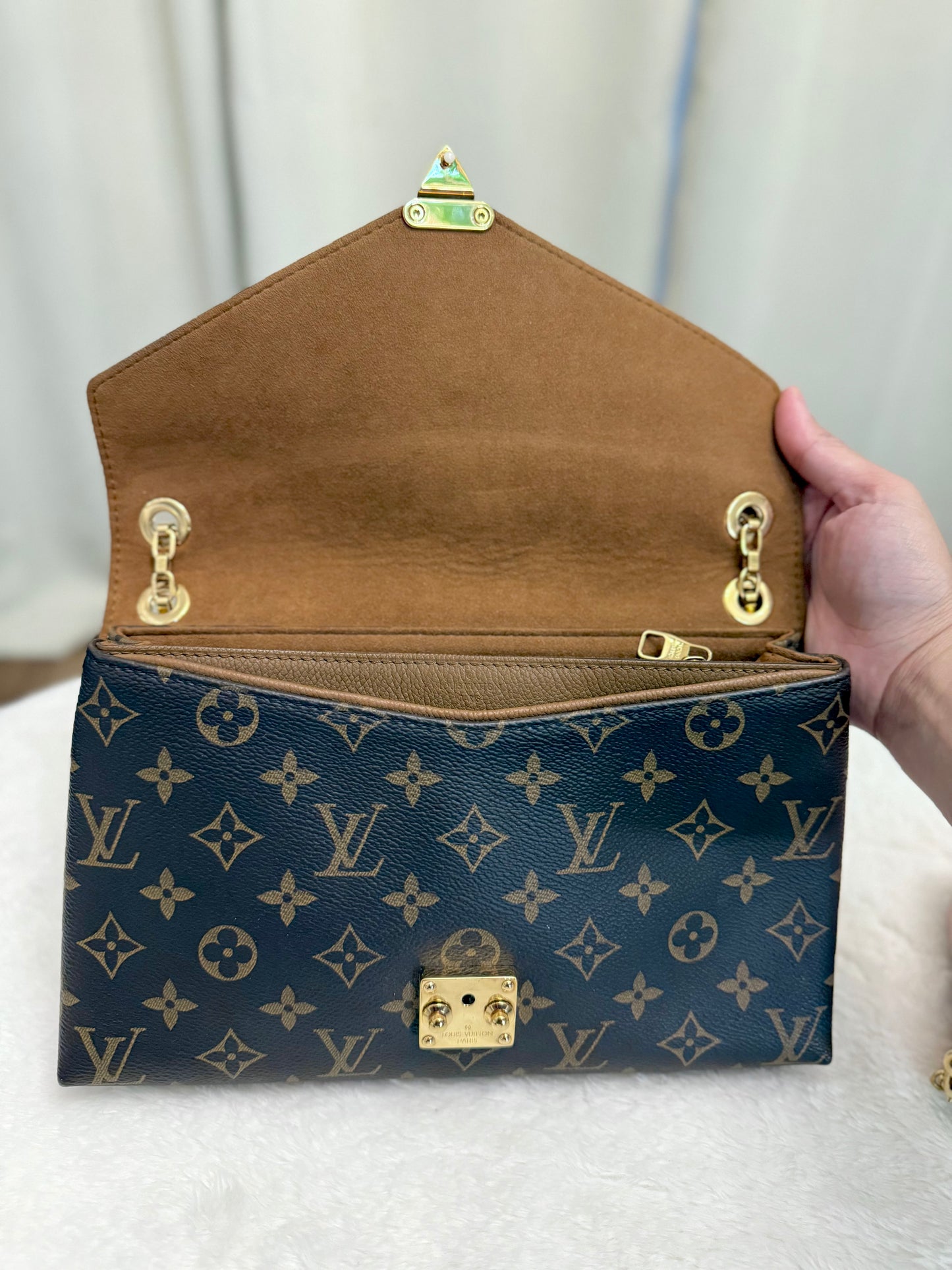 Louis Vuitton Pallas Chain Mono with Havane Leather