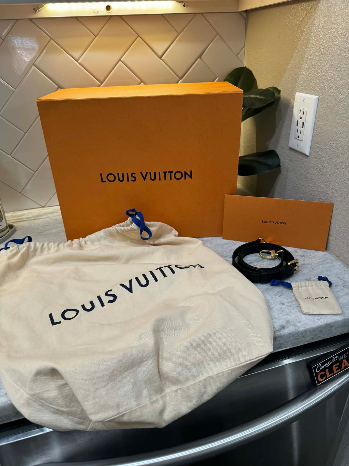Louis Vuitton Speedy 30 Bandouliere Mono Empreinte Black