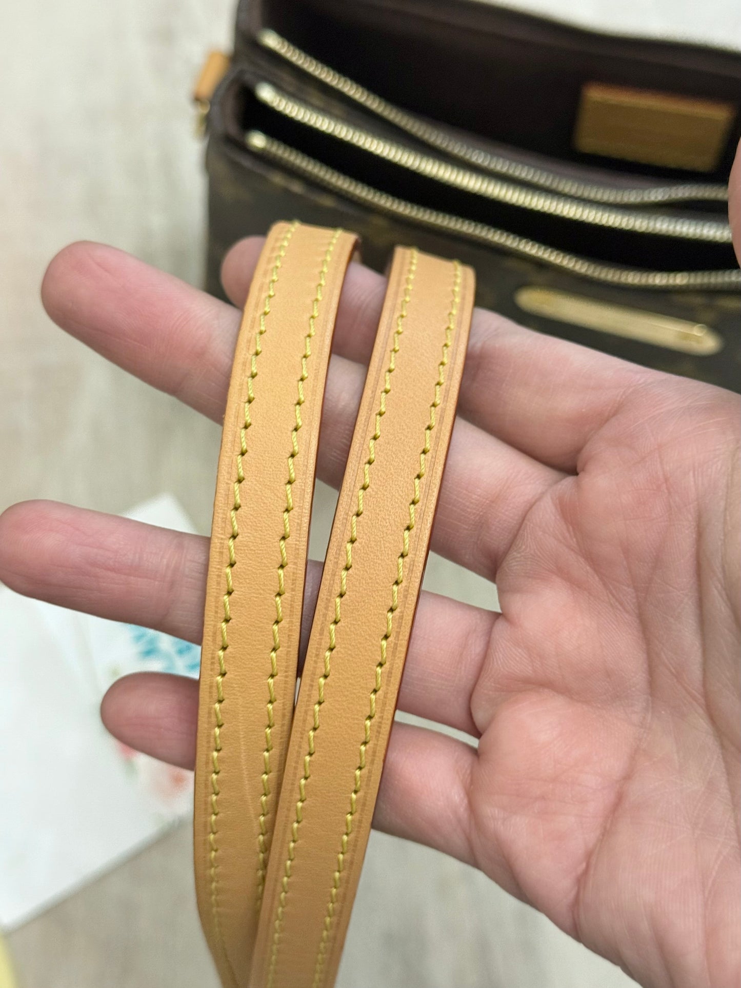 Louis Vuitton Pochette Liv Mono
