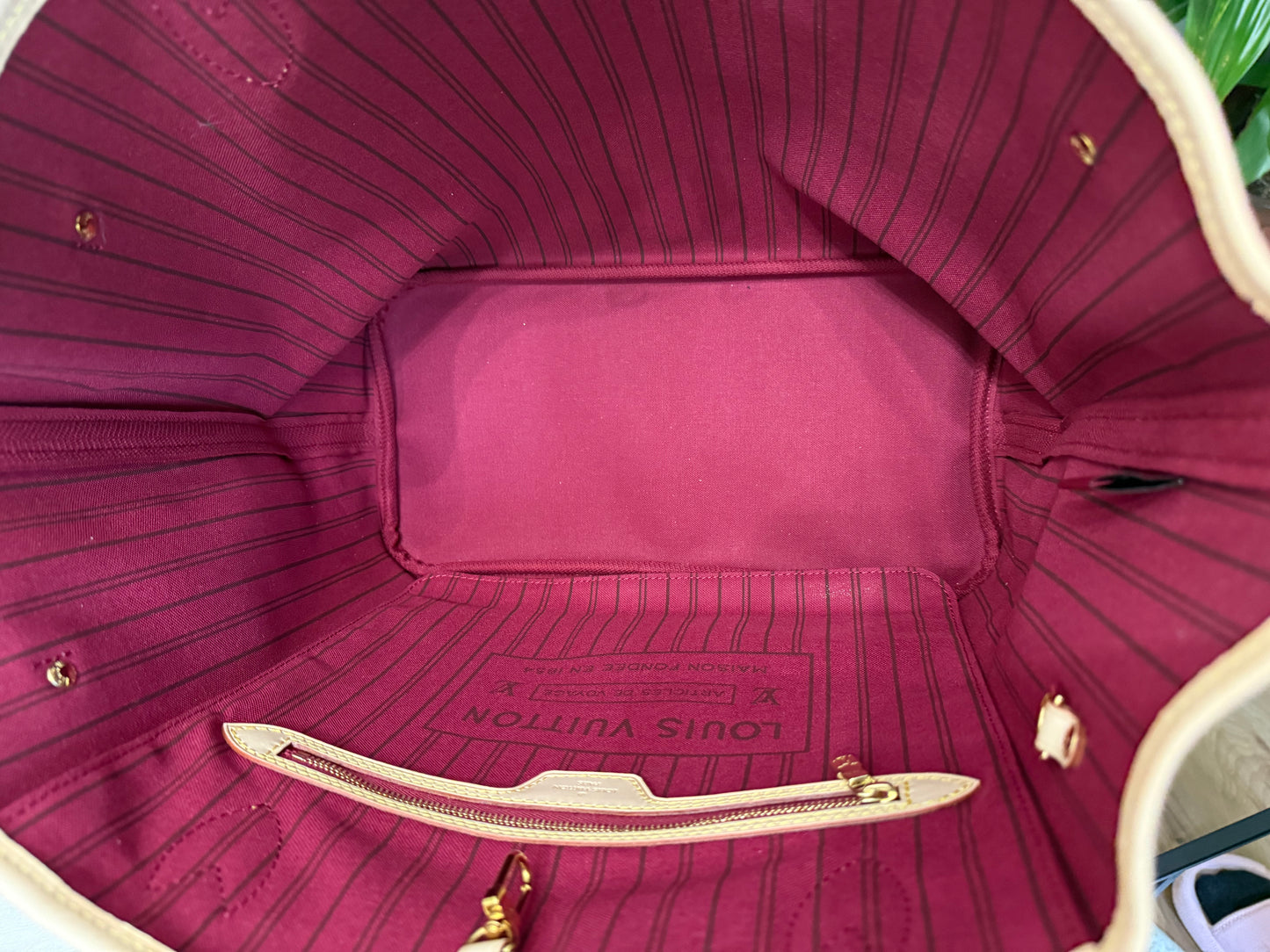 Louis Vuitton Neverfull MM Fuchsia Interior Bag only