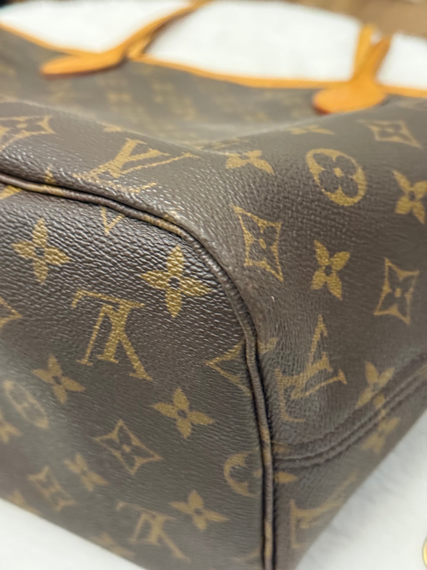 Louis Vuitton Neverfull MM Mono Beige