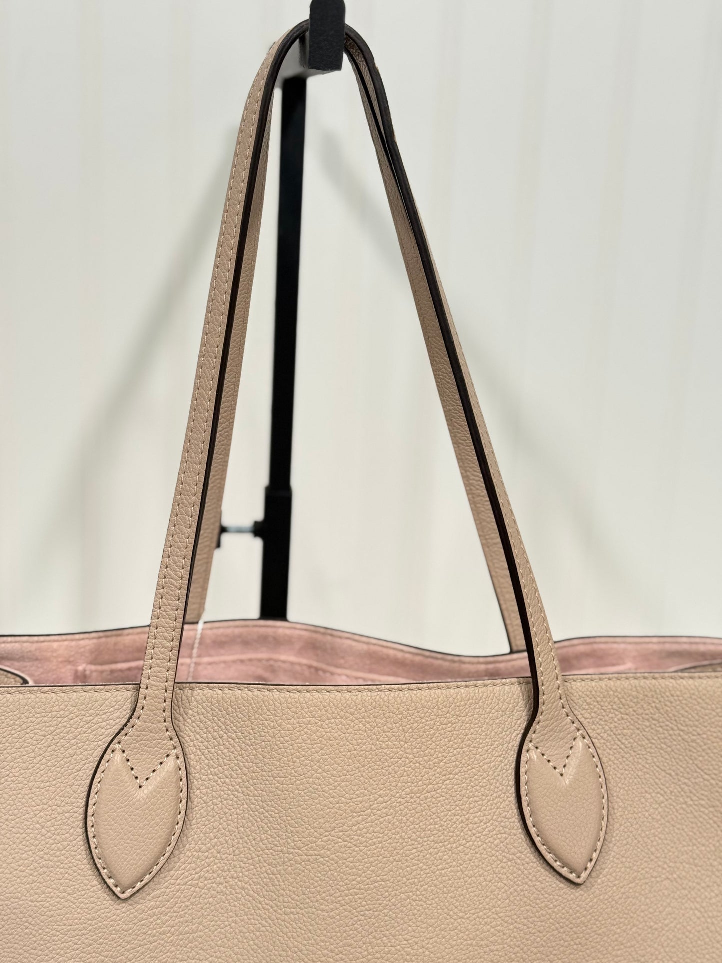 Louis Vuitton LockMe Shopper Greige