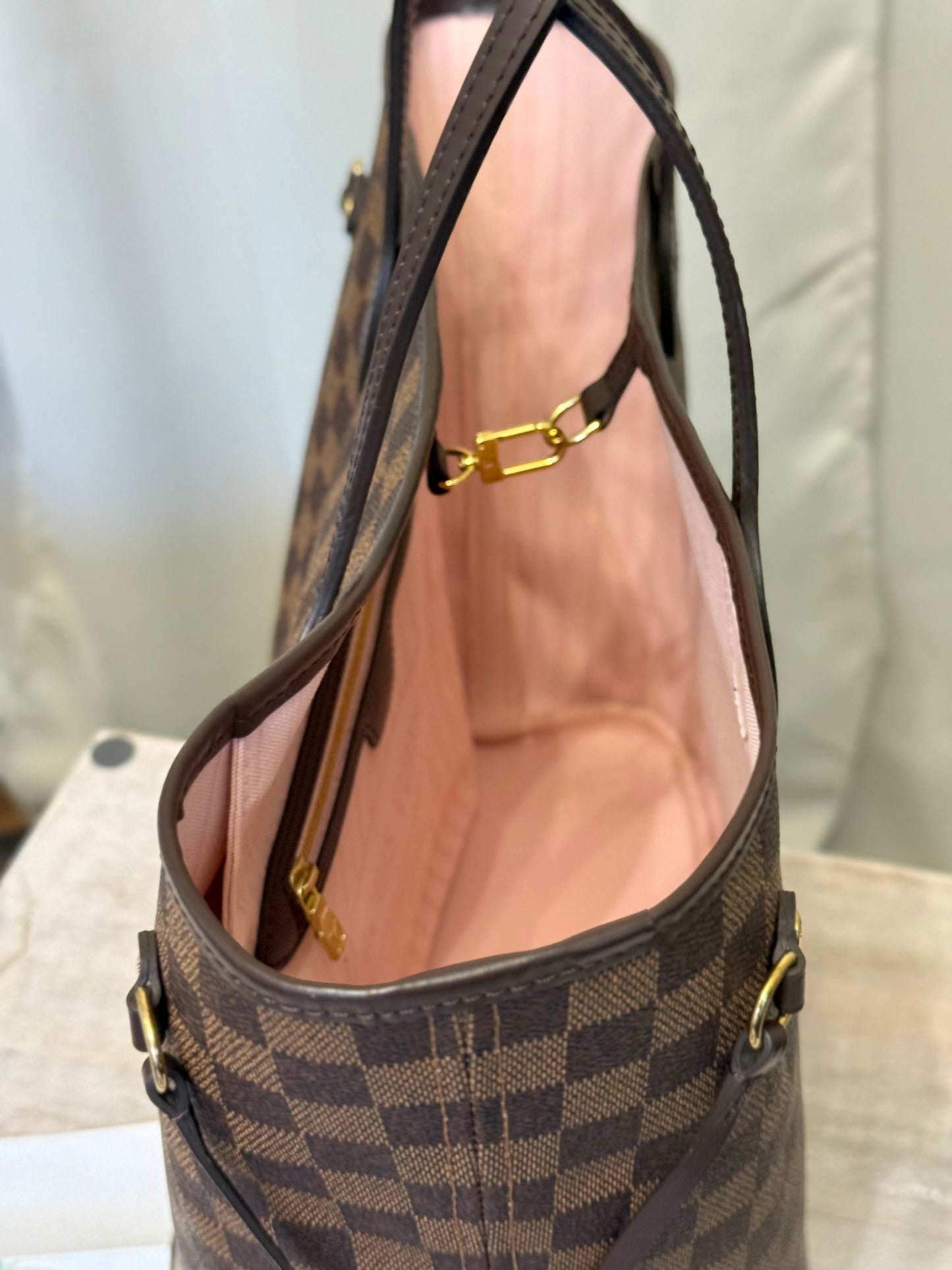 Louis Vuitton Neverfull MM Damier Ebene Rose Ballerine