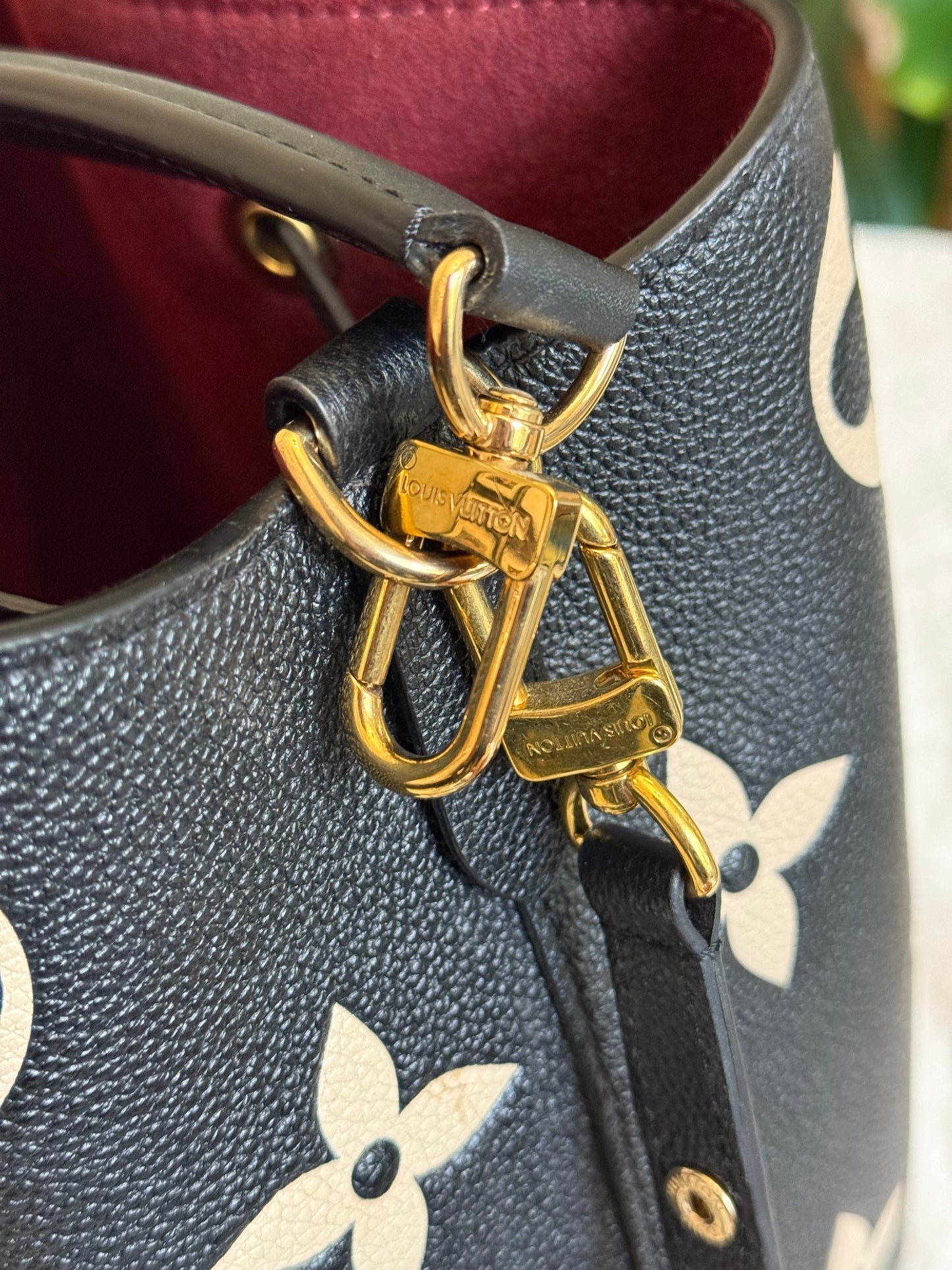 Louis Vuitton Neonoe MM Empreinte Bicolor Black/Beige