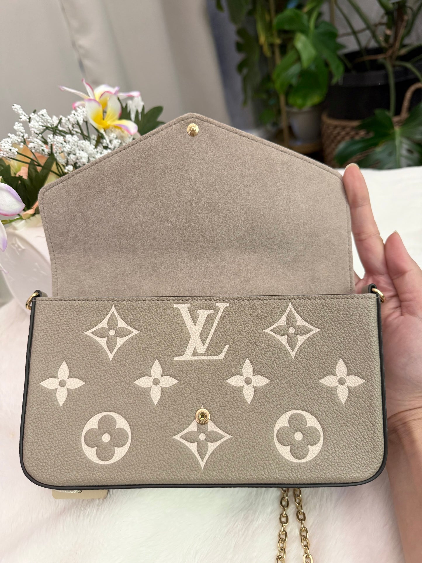 Louis Vuitton Felicie Pochette Giant Mono Empreinte Bicolor Dove Cream
