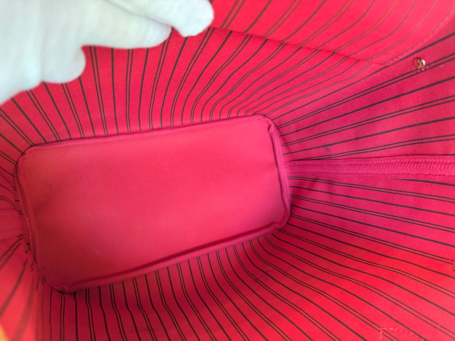 Louis Vuitton Neverfull MM Mono Cerise
