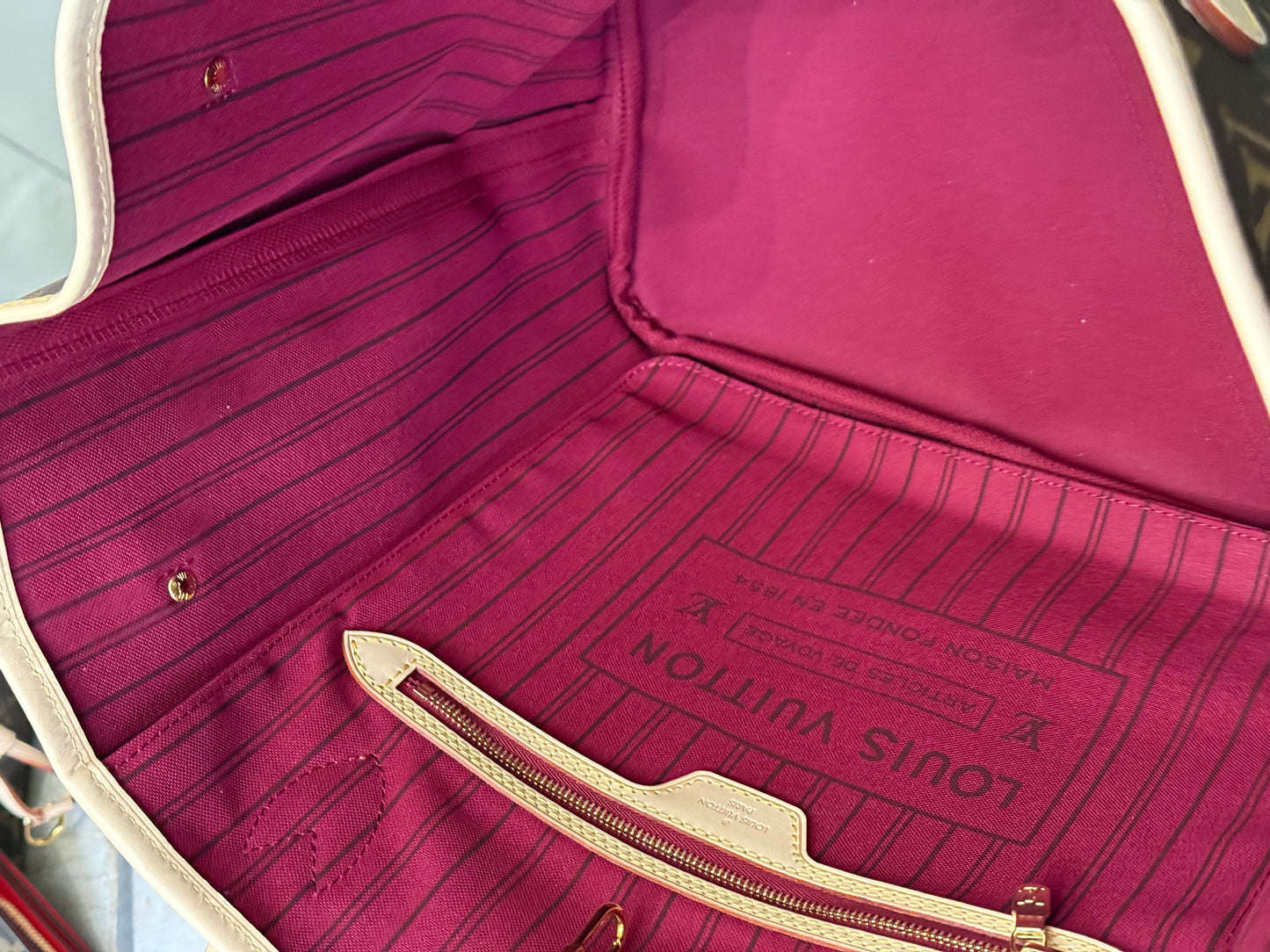 Louis Vuitton Neverfull MM Fuchsia Interior Bag only