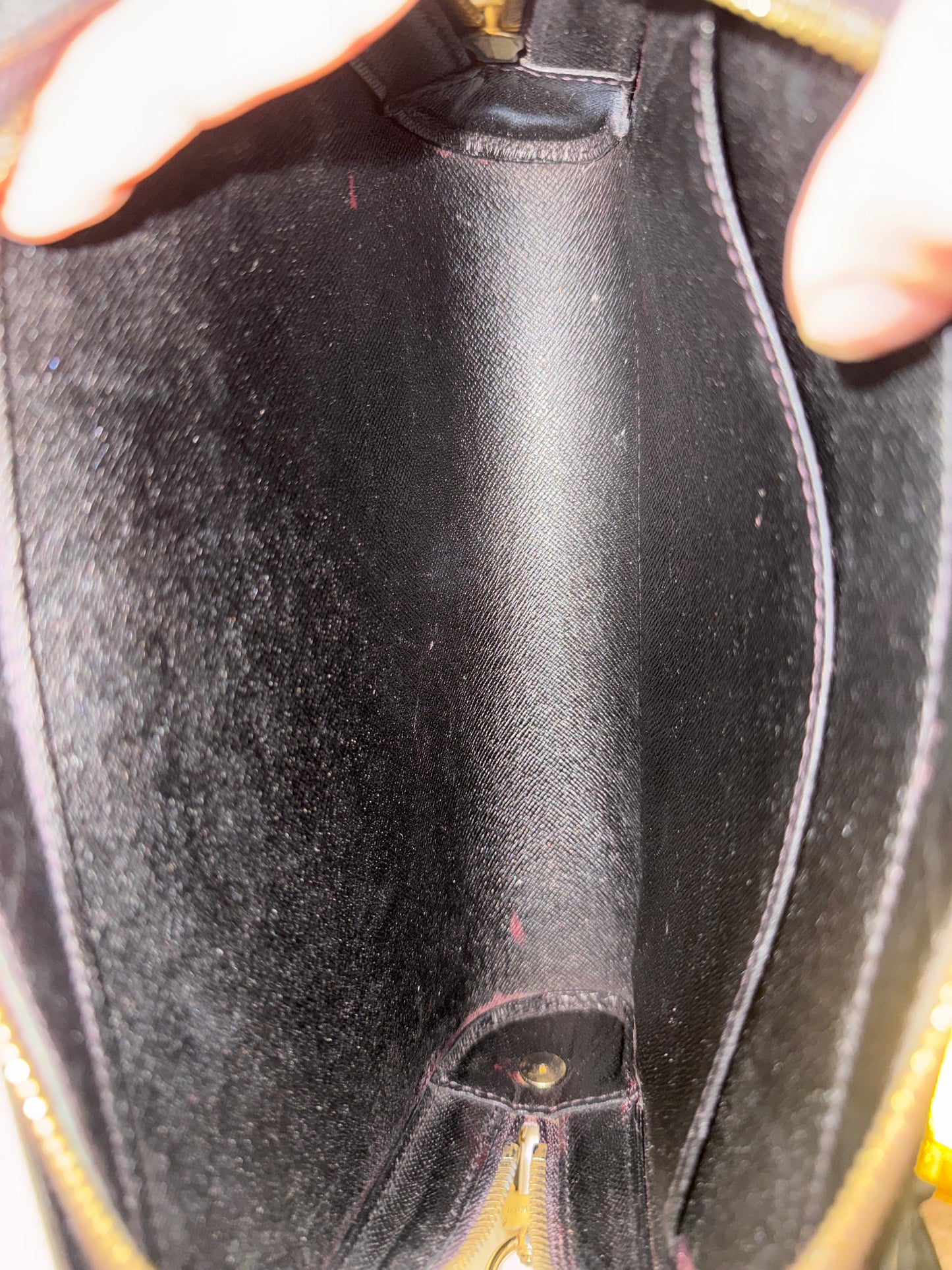 Louis Vuitton Taiga Baikal Clutch Noir/Black