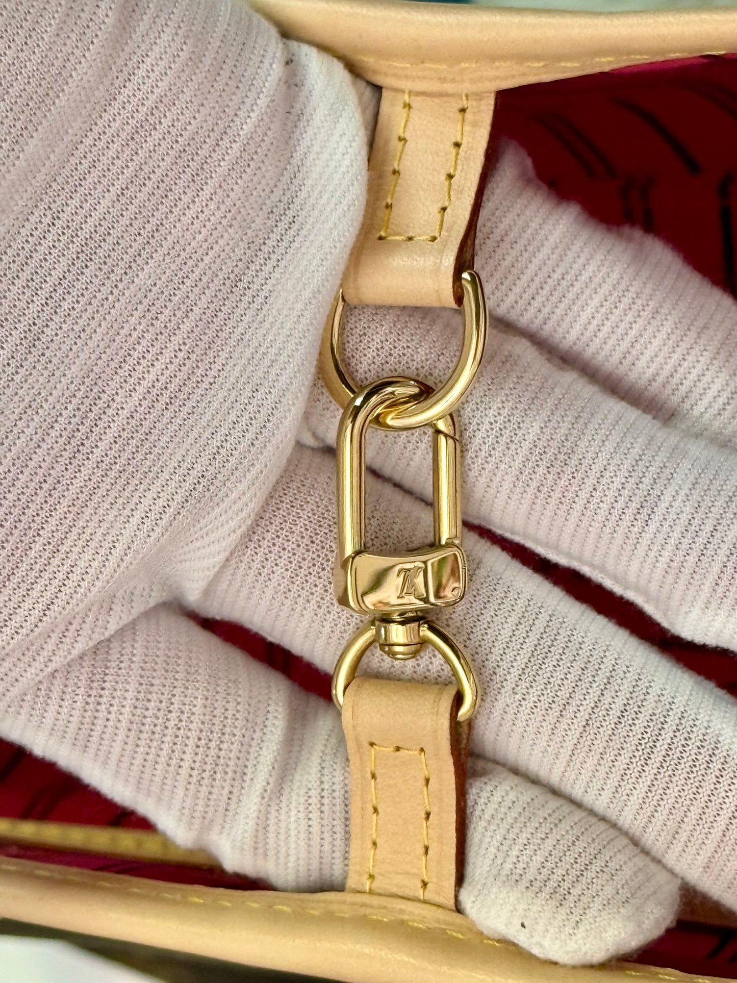 Louis Vuitton Neverfull Bandouliere Inside Out MM Mono Rose Pondichery