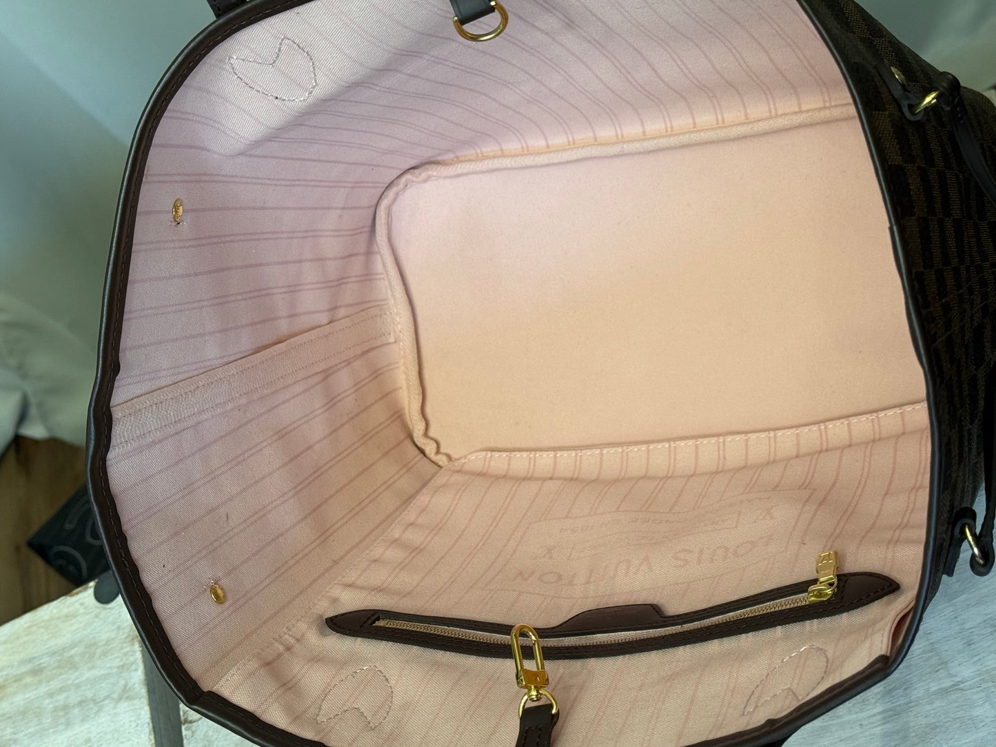 Louis Vuitton Neverfull MM Damier Ebene Rose Ballerine