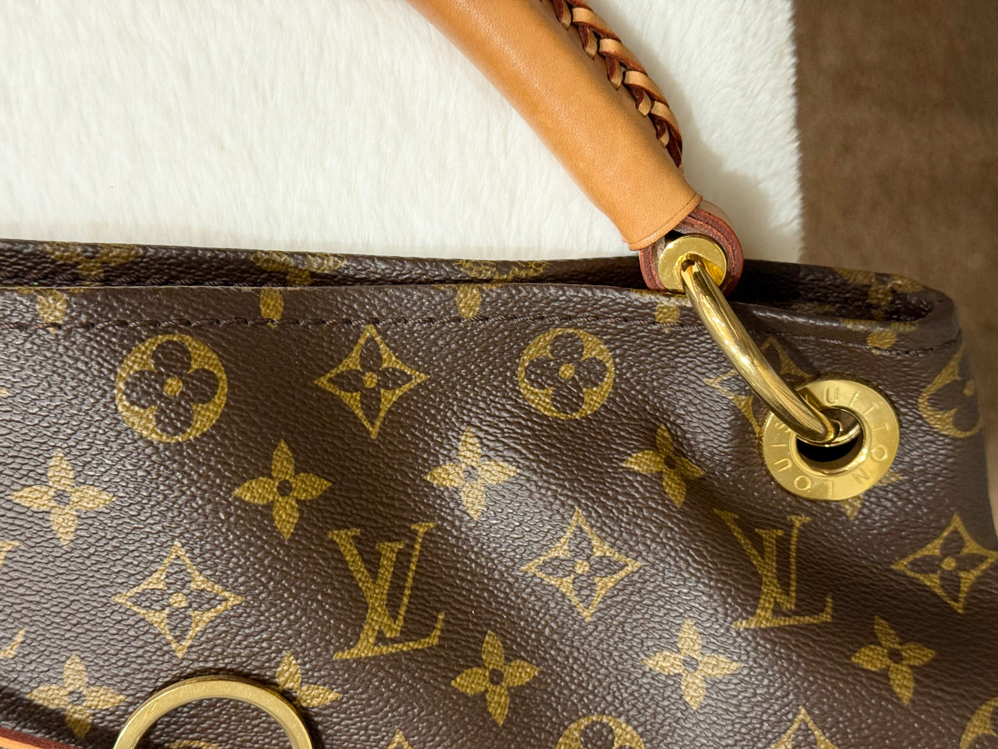 Louis Vuitton Artsy MM Mono