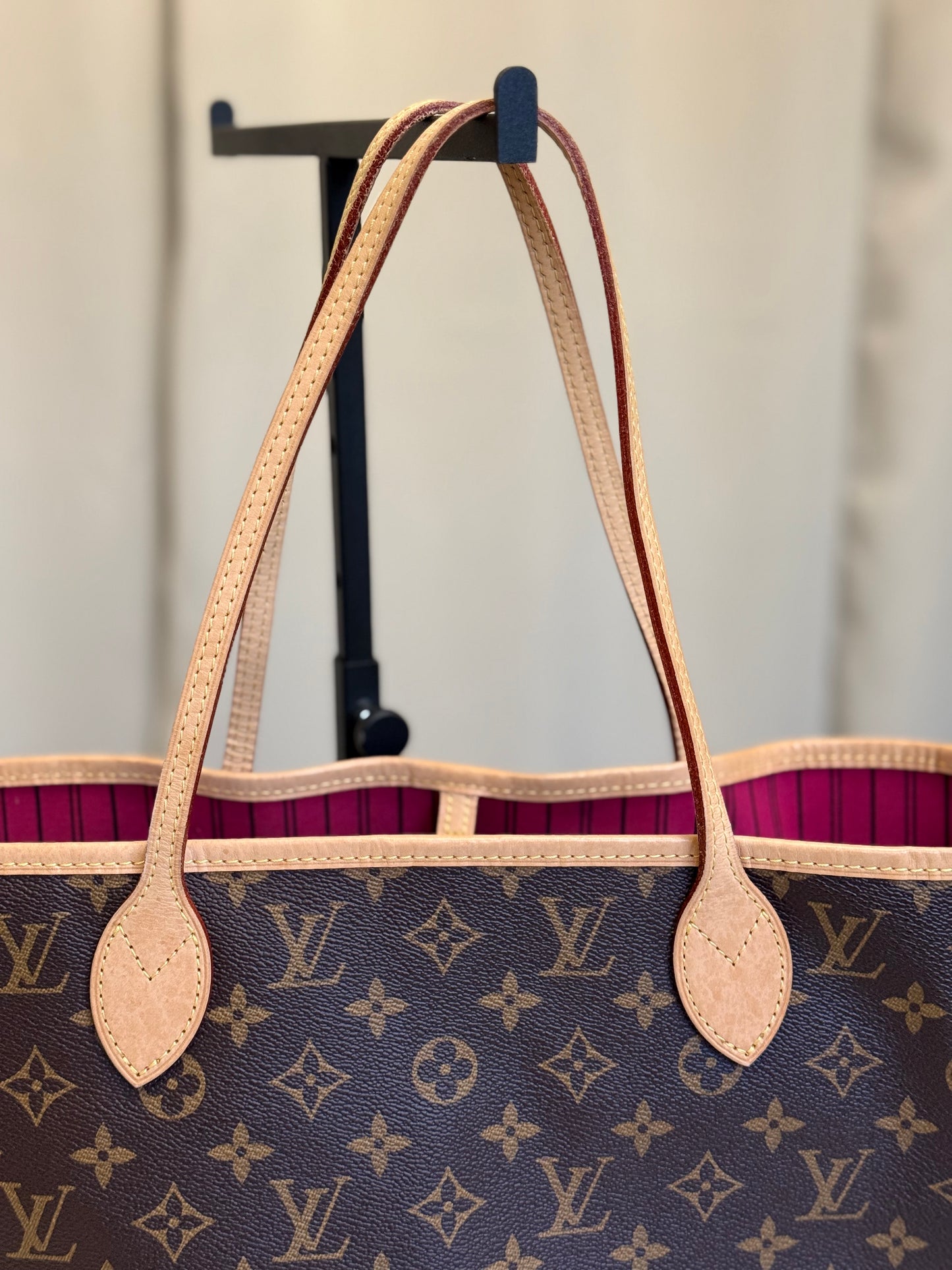 Louis Vuitton Neverfull MM Mono Pivoine Interior