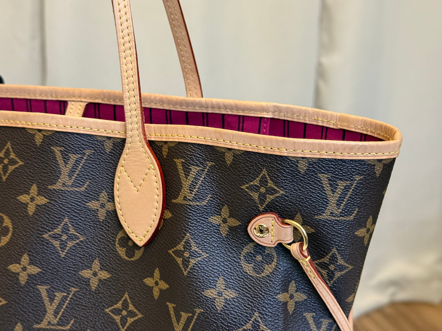 Louis Vuitton Neverfull MM Mono Pivoine Interior