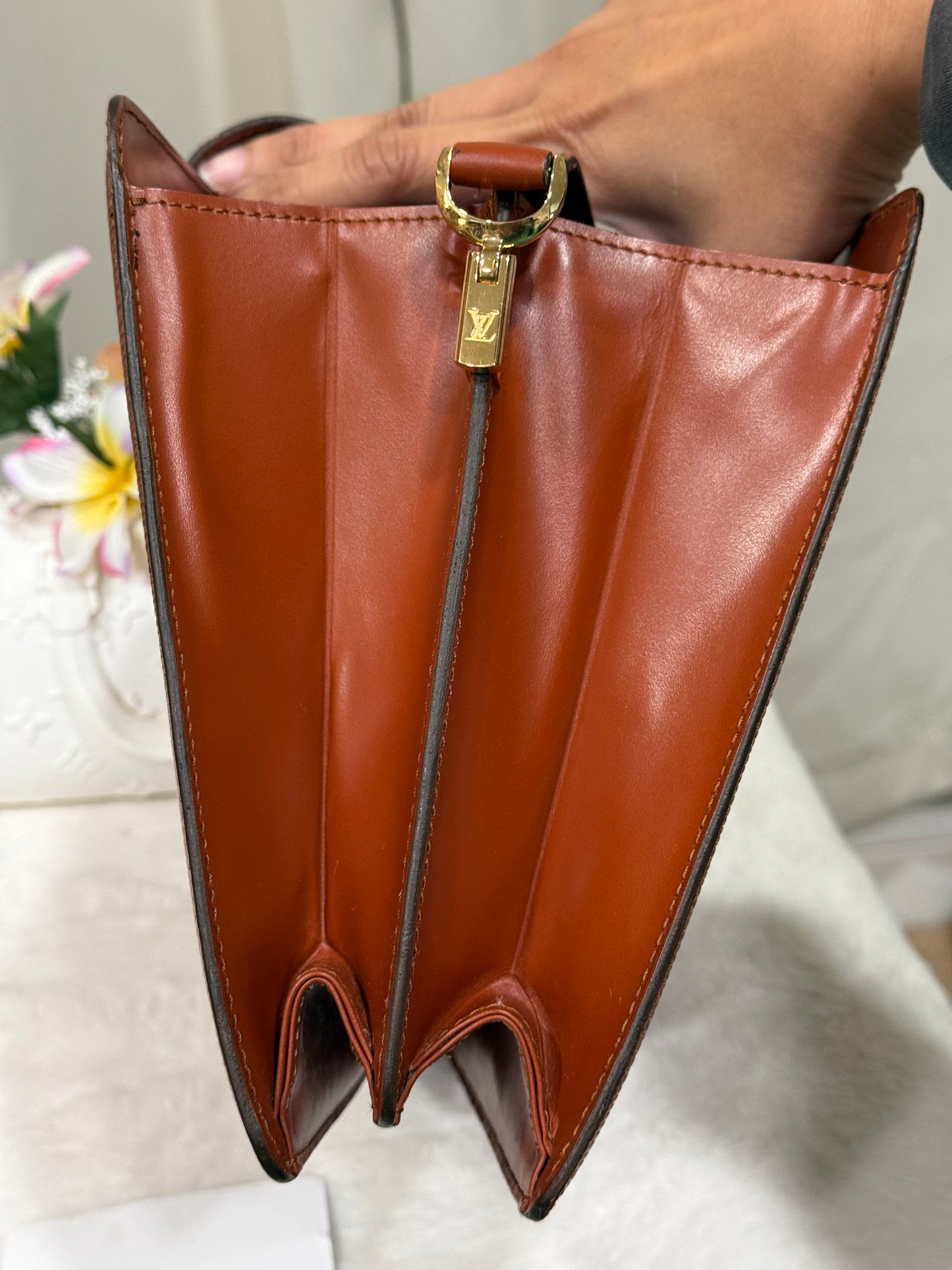 Louis Vuitton Capucines Epi Cognac/Fawn Crossbody