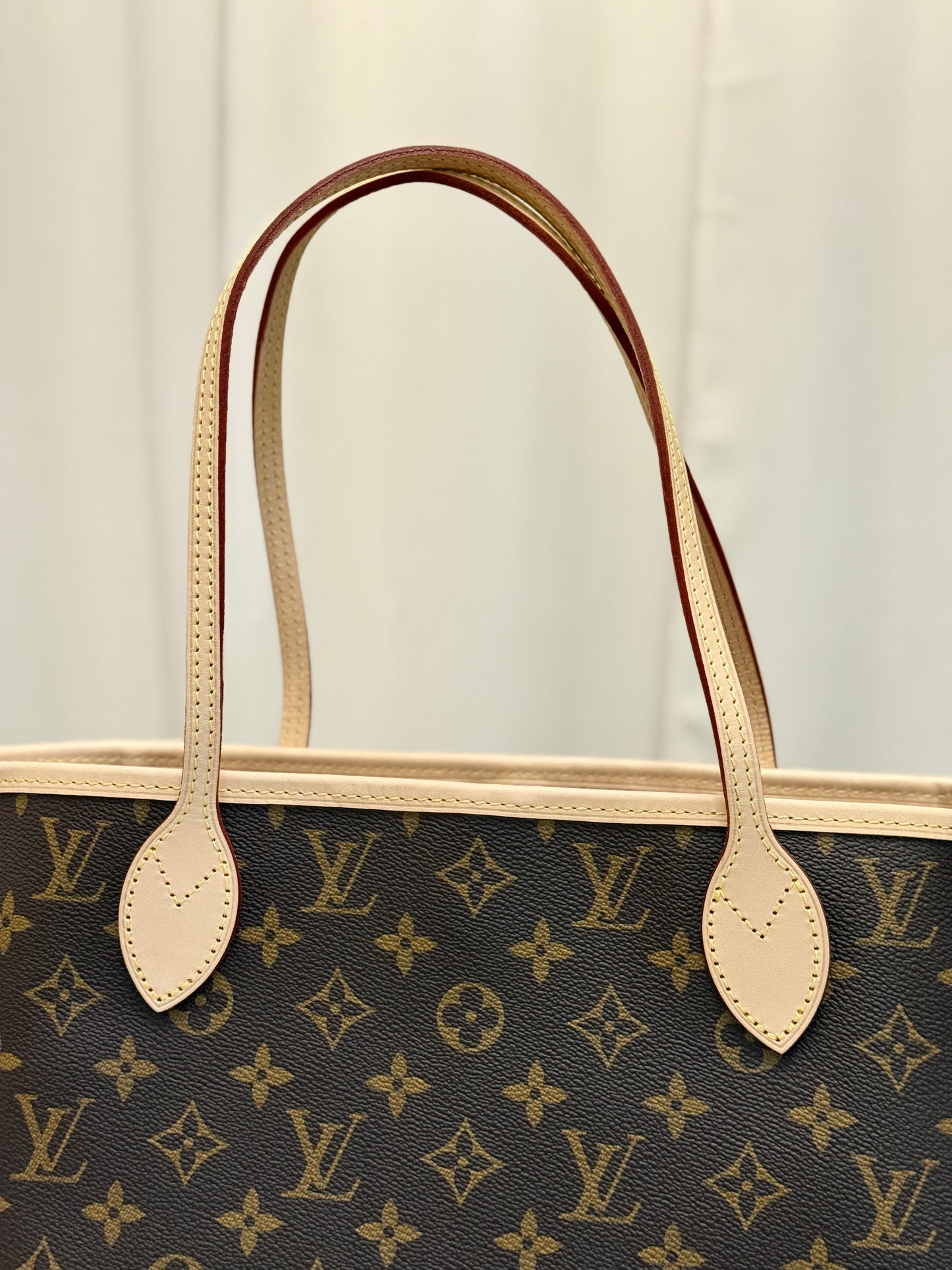 Louis Vuitton Neverfull MM Mono Cerise