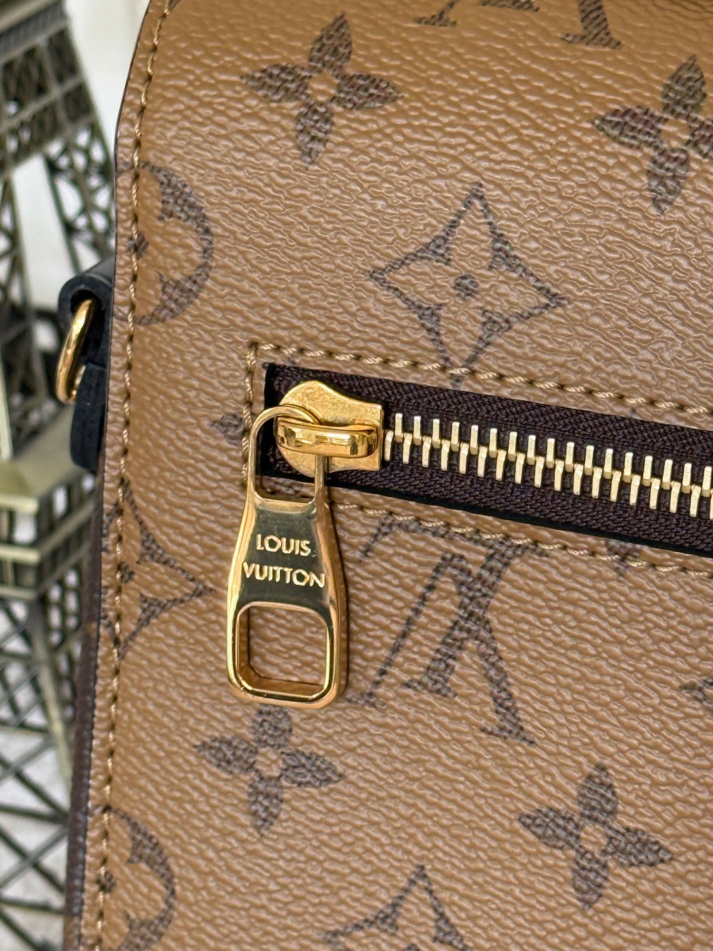 Louis Vuitton Pochette Metis Mono Reverse