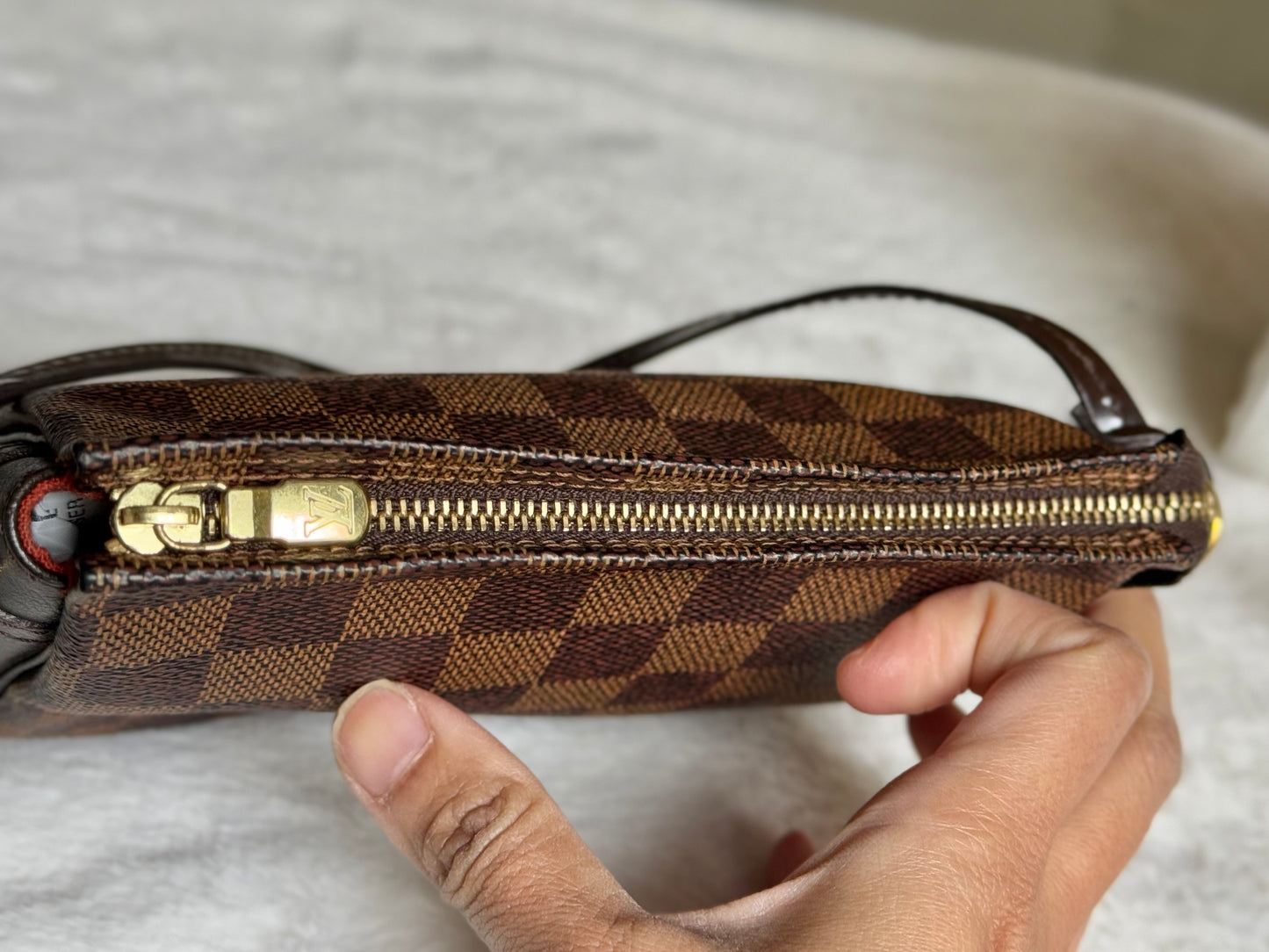 Louis Vuitton Trousse/Truth Pochette DE