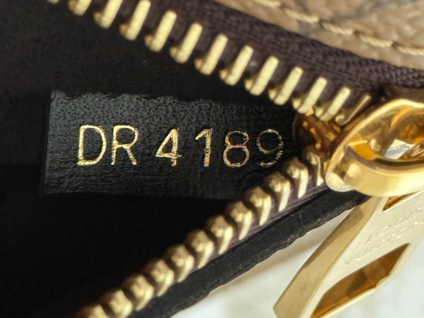 Louis Vuitton Pochette Metis Mono Reverse