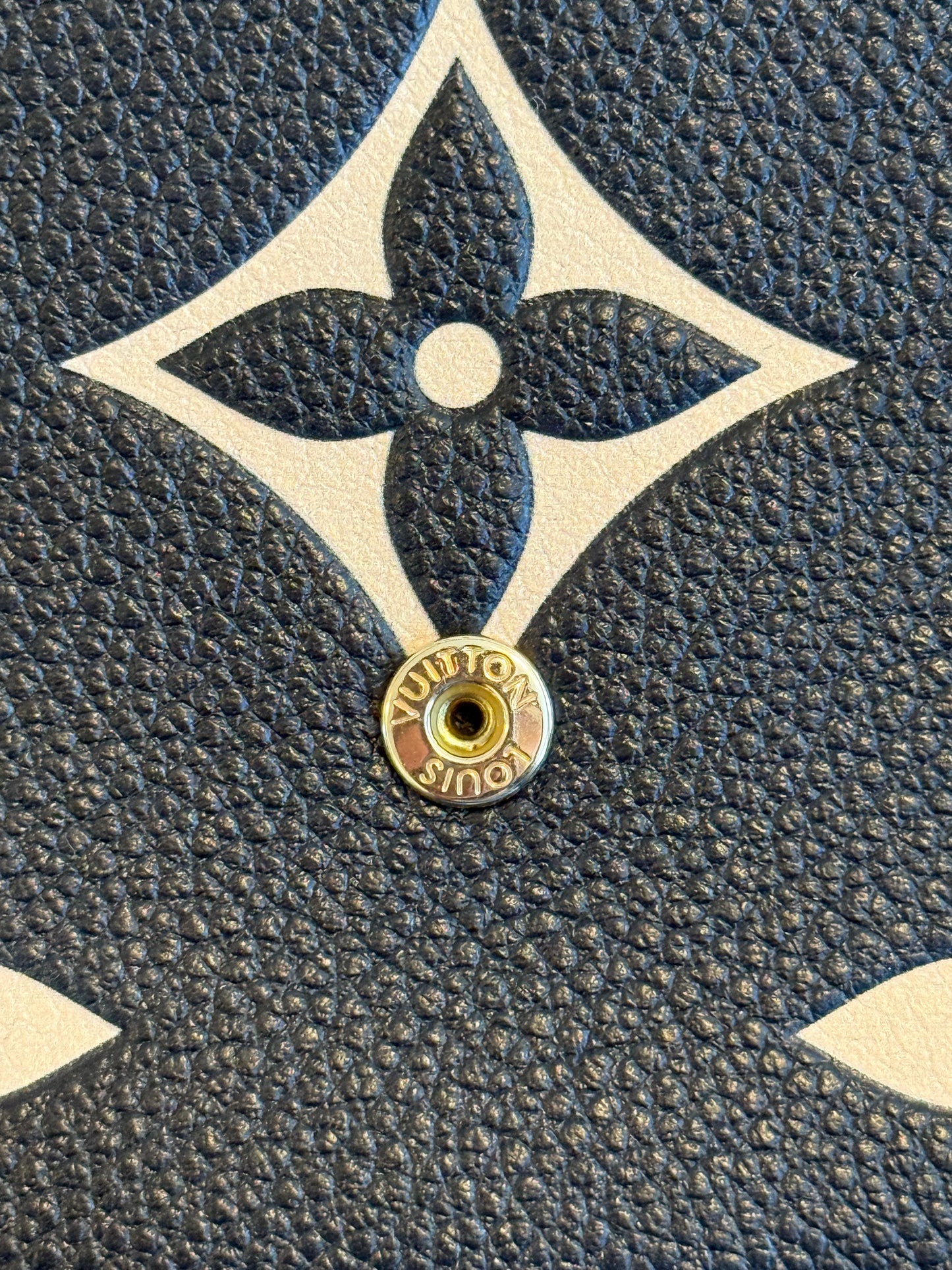 Louis Vuitton Emilie Bicolor Wallet black/creme