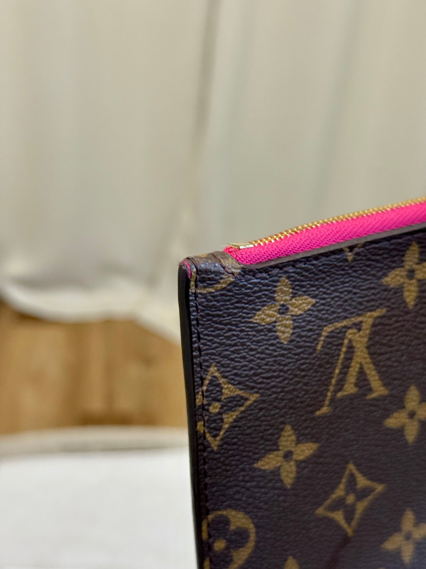 Louis Vuitton Neverfull MM Mono Pivoine