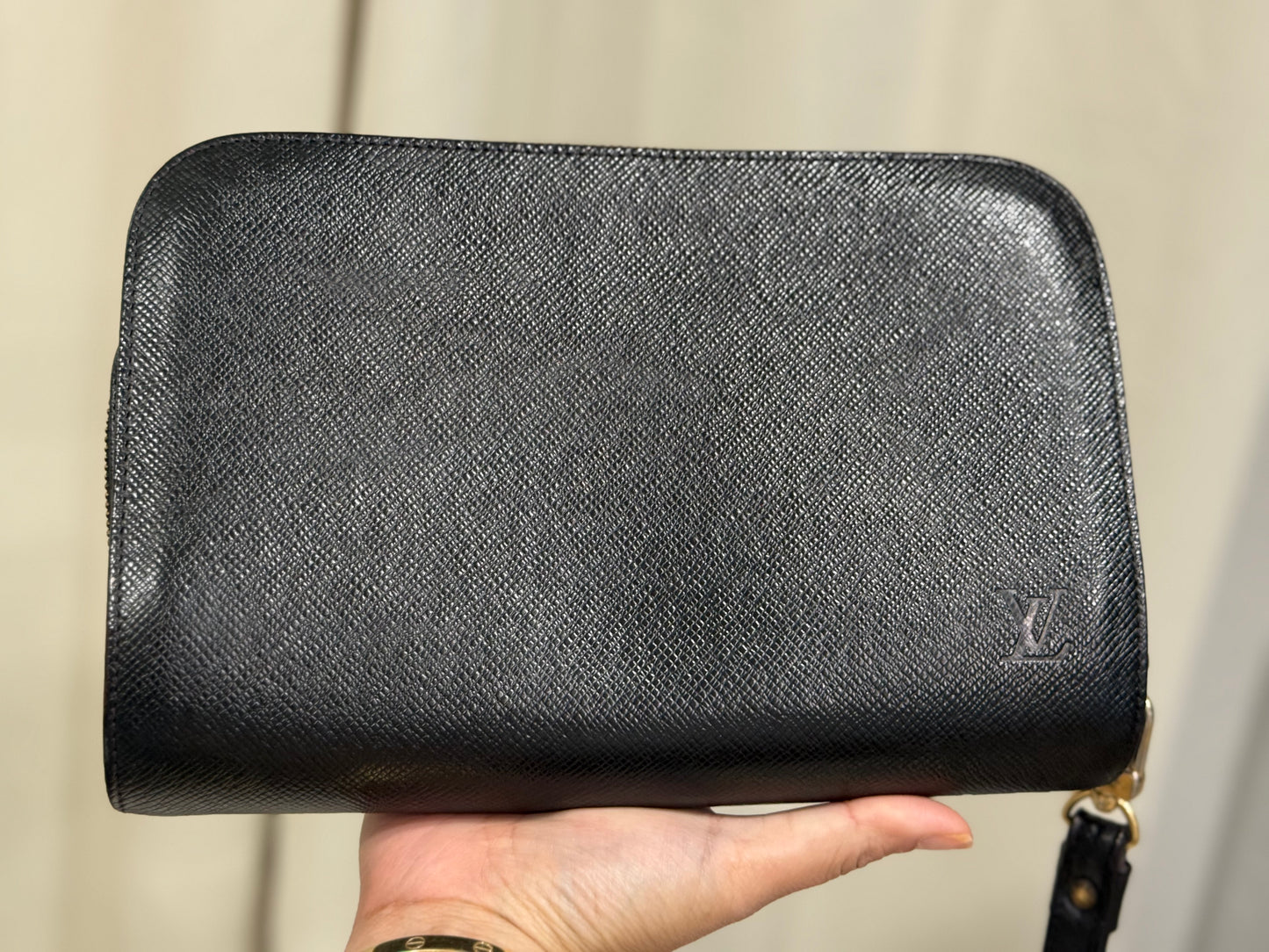 Louis Vuitton Taiga Baikal Clutch Noir/Black