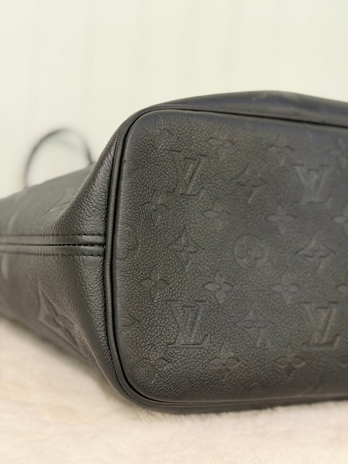 Louis Vuitton Neverfull Mono Giant Empreinte Black