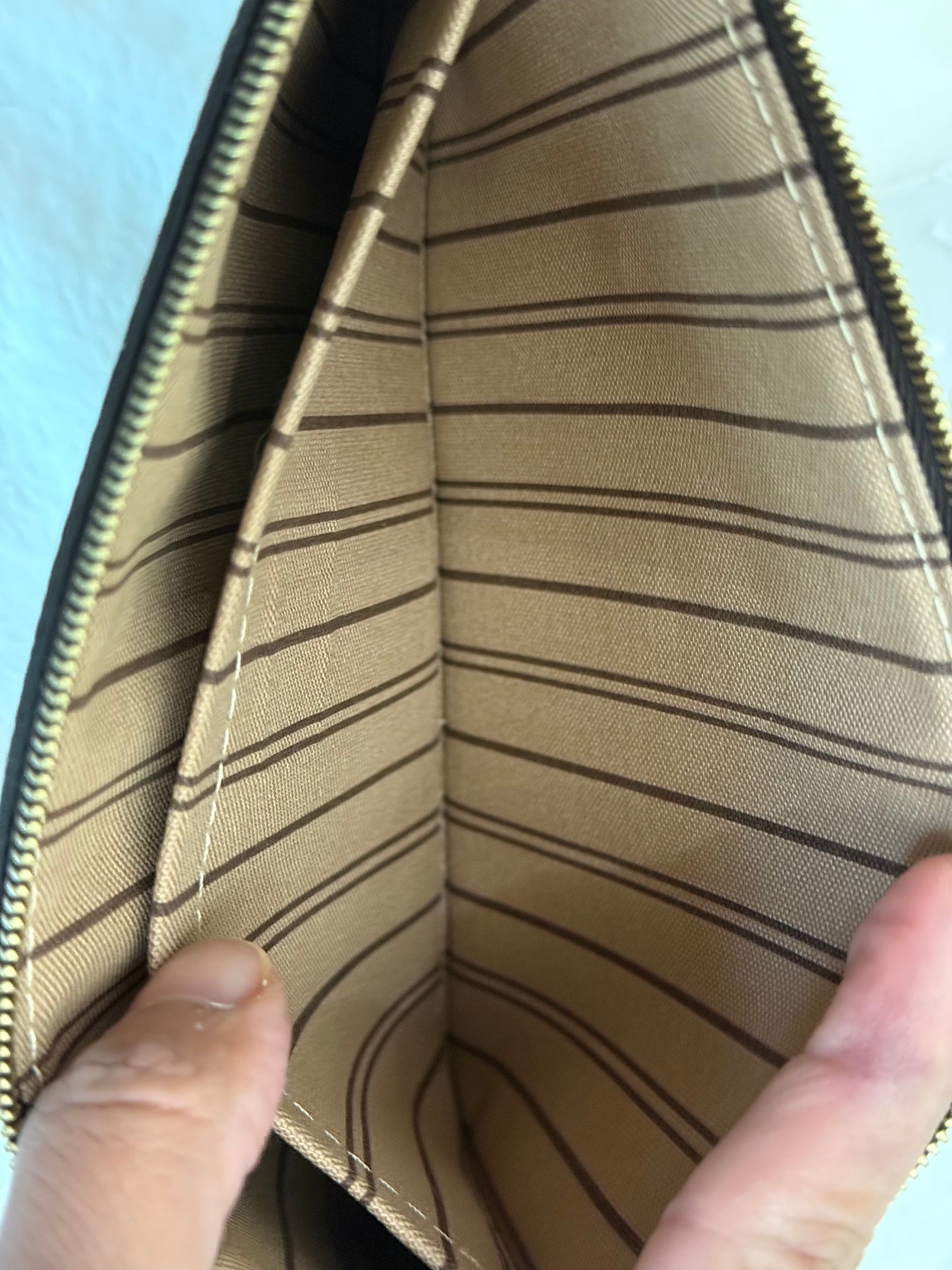 Louis Vuitton Neverfull MM Mono Bag and Pouch Set