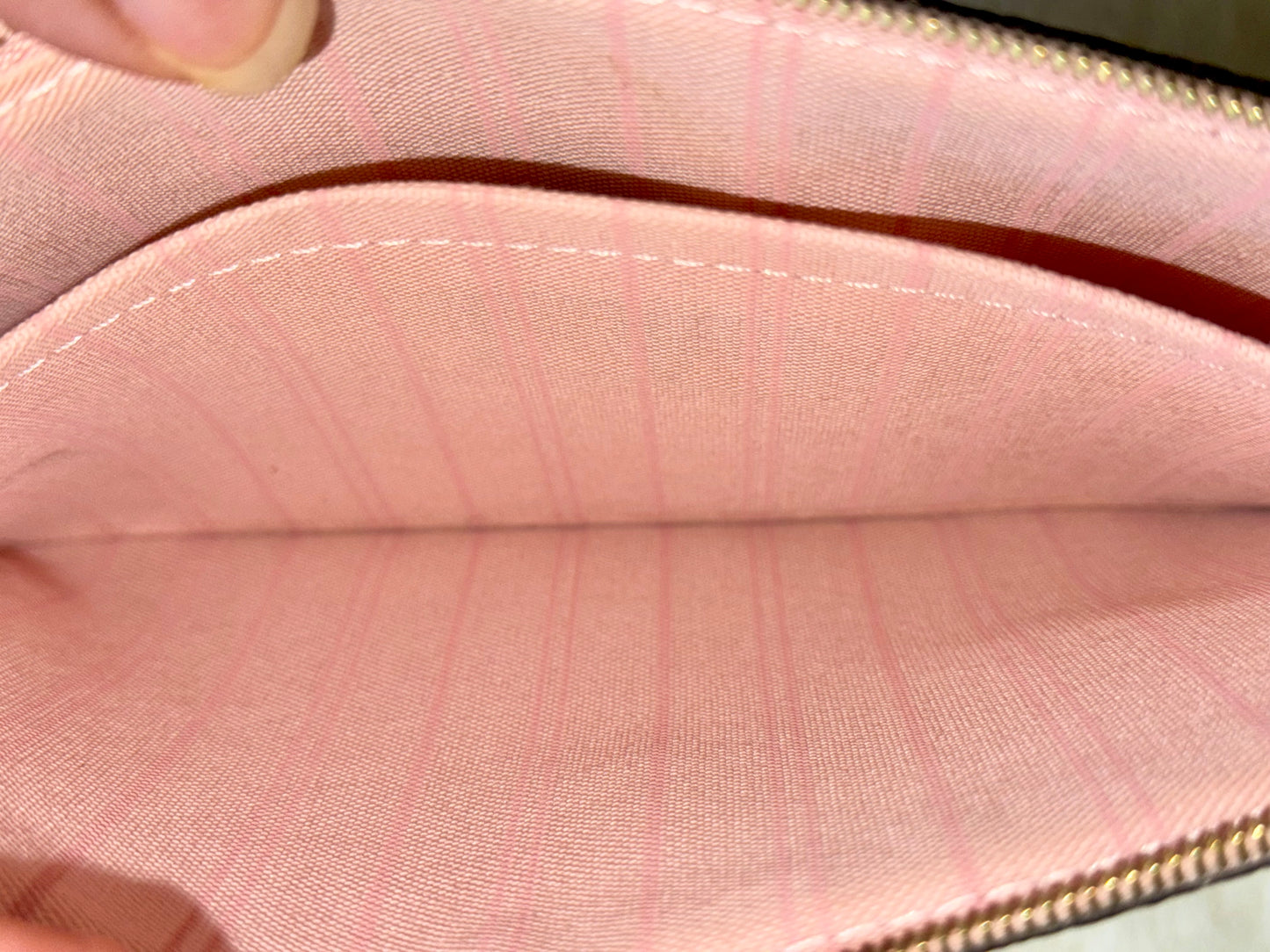 Louis Vuitton Neverfull MM DE Rose Ballerine