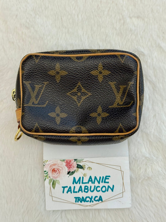Louis Vuitton Wapity Mono Pouch