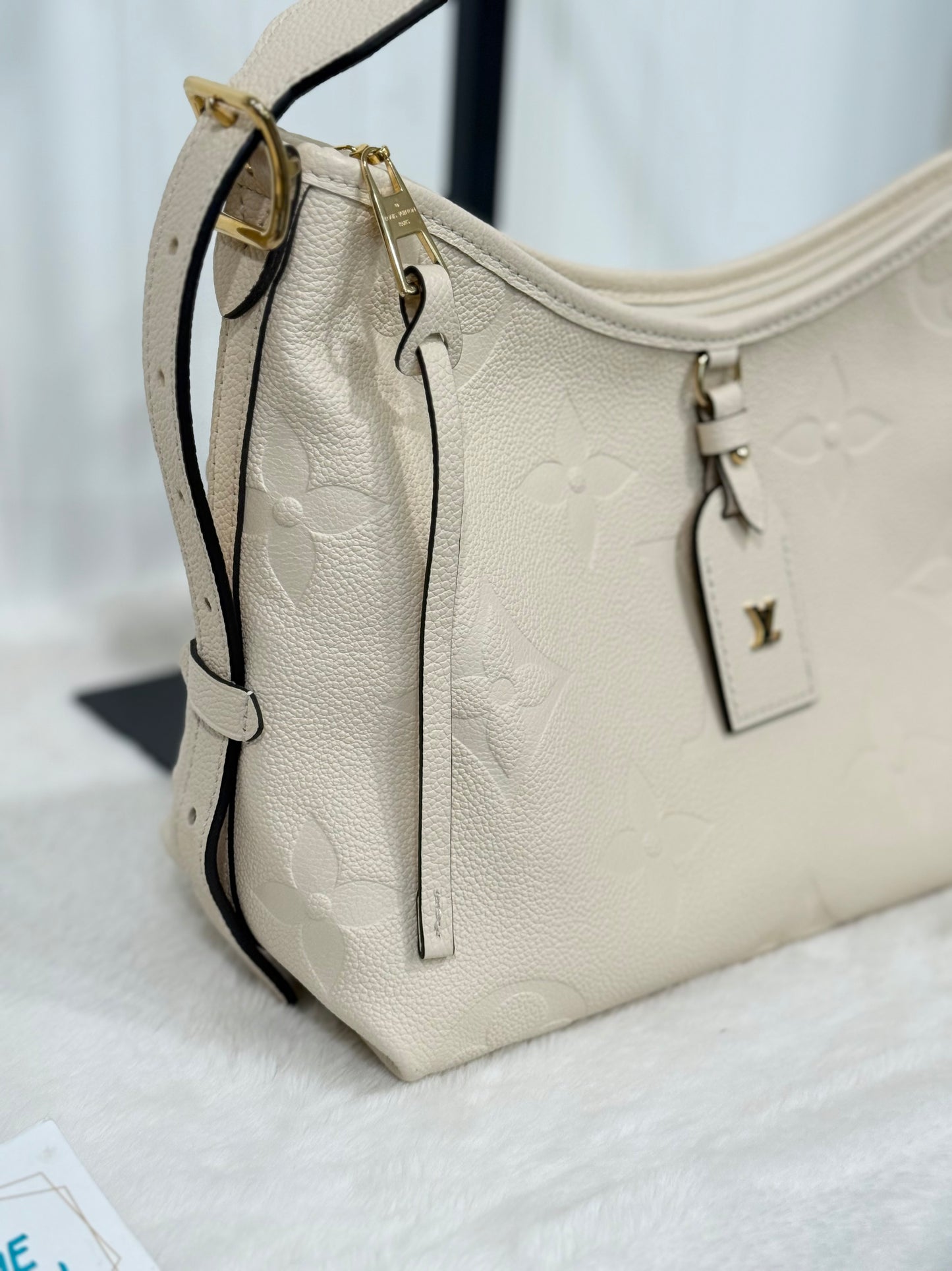 Louis Vuitton Carryall PM Creme