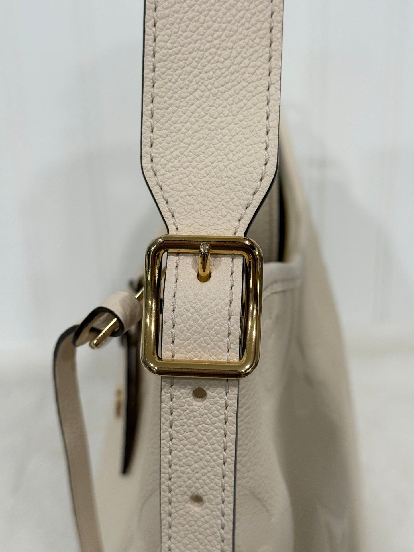 Louis Vuitton Carryall PM Creme