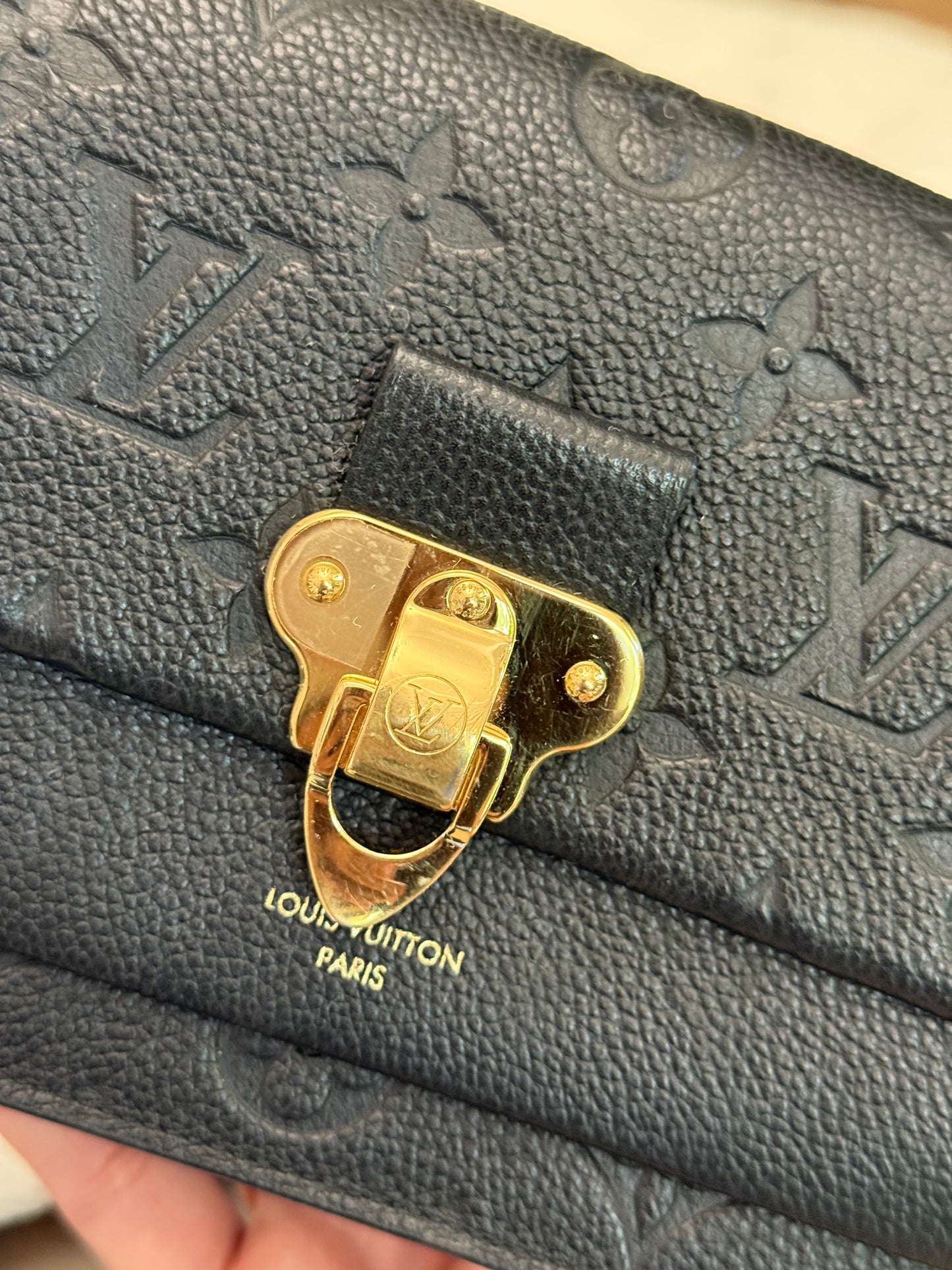 Louis Vuitton Vavin Chain Wallet Crossbody Bag Empreinte Noir/Black