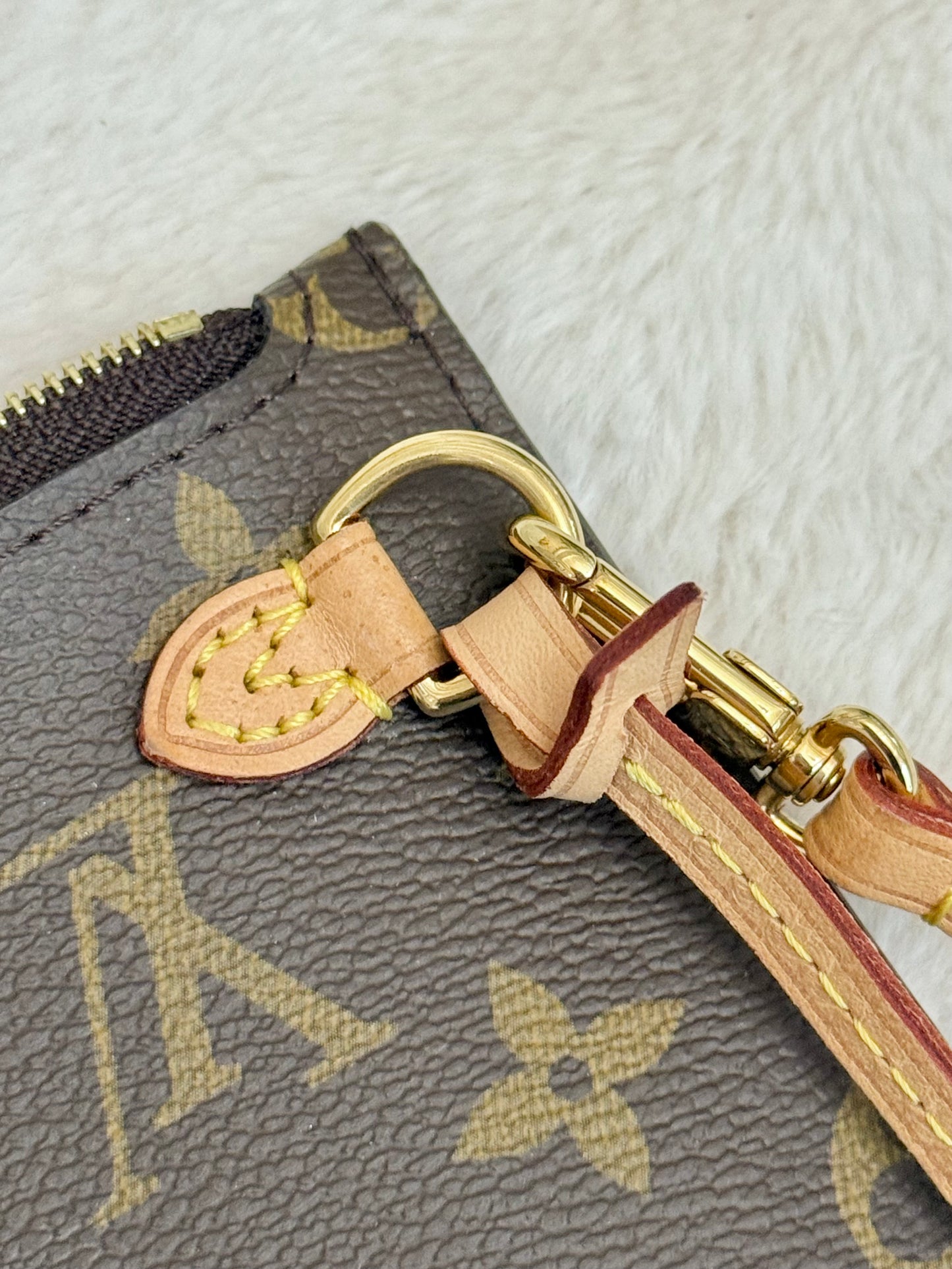 Louis Vuitton Neverfull MM Mono Bag and Pouch Set