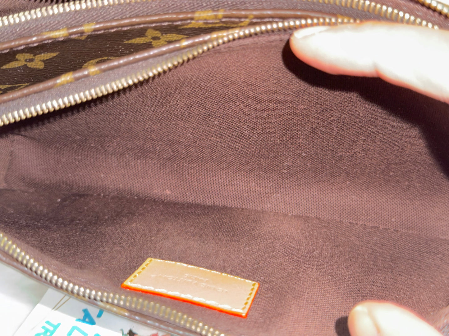 Louis Vuitton Pochette Liv Mono