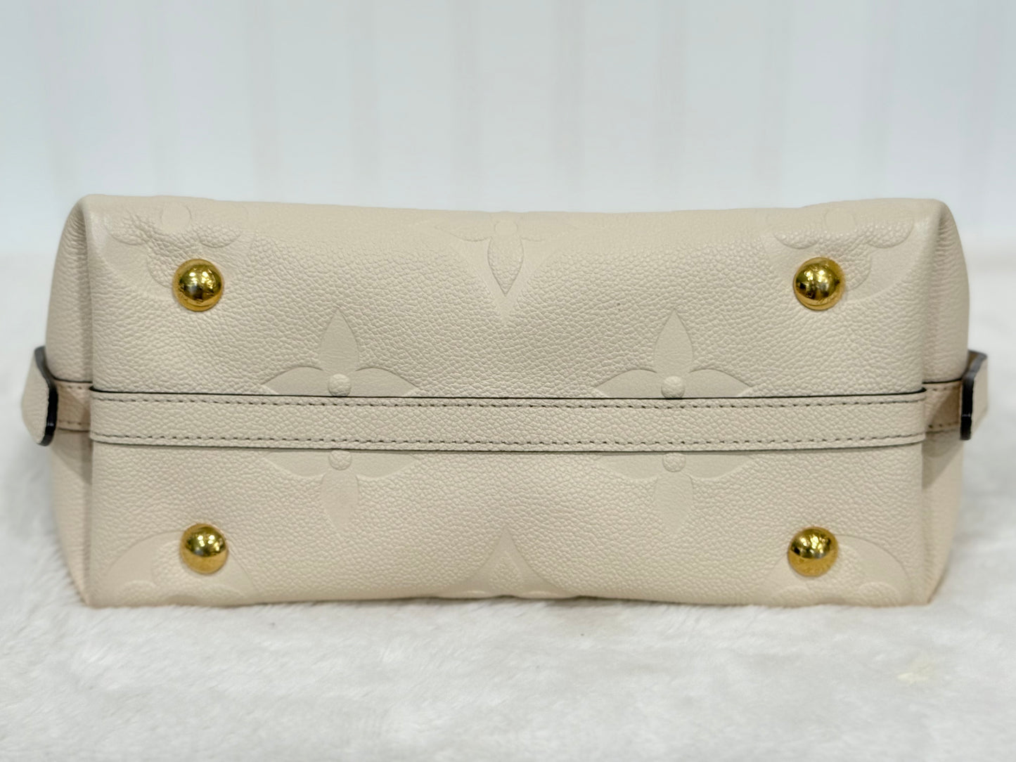 Louis Vuitton Carryall PM Creme